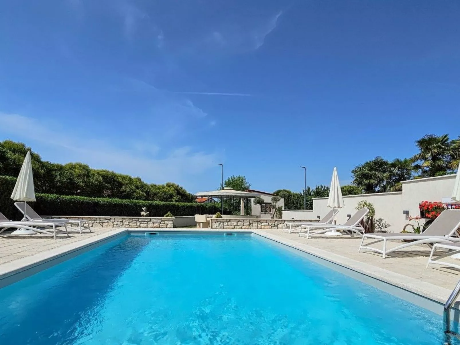 Für 2 Personen ca. 30 m&sup2; in Novigrad, Adriaküste Kroatien (Westküste von I - Buiten