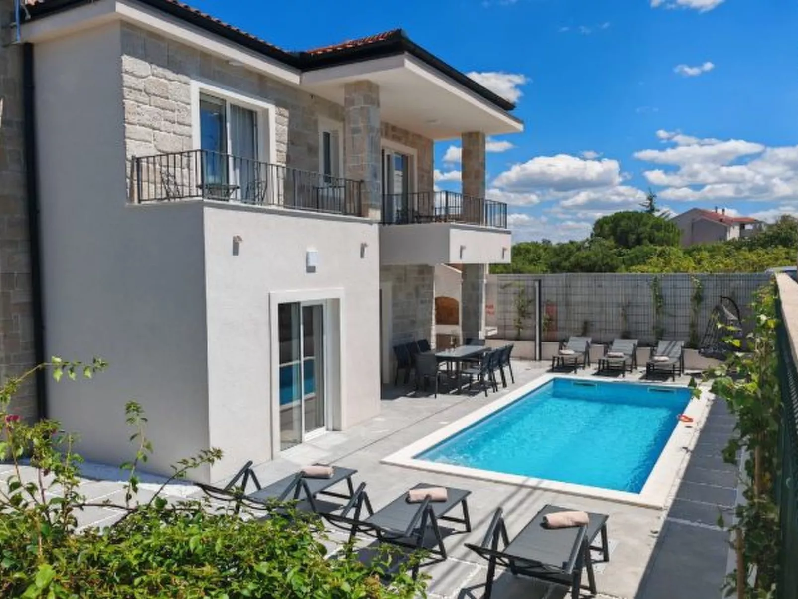 Villa Casa Coral With pool - Buiten