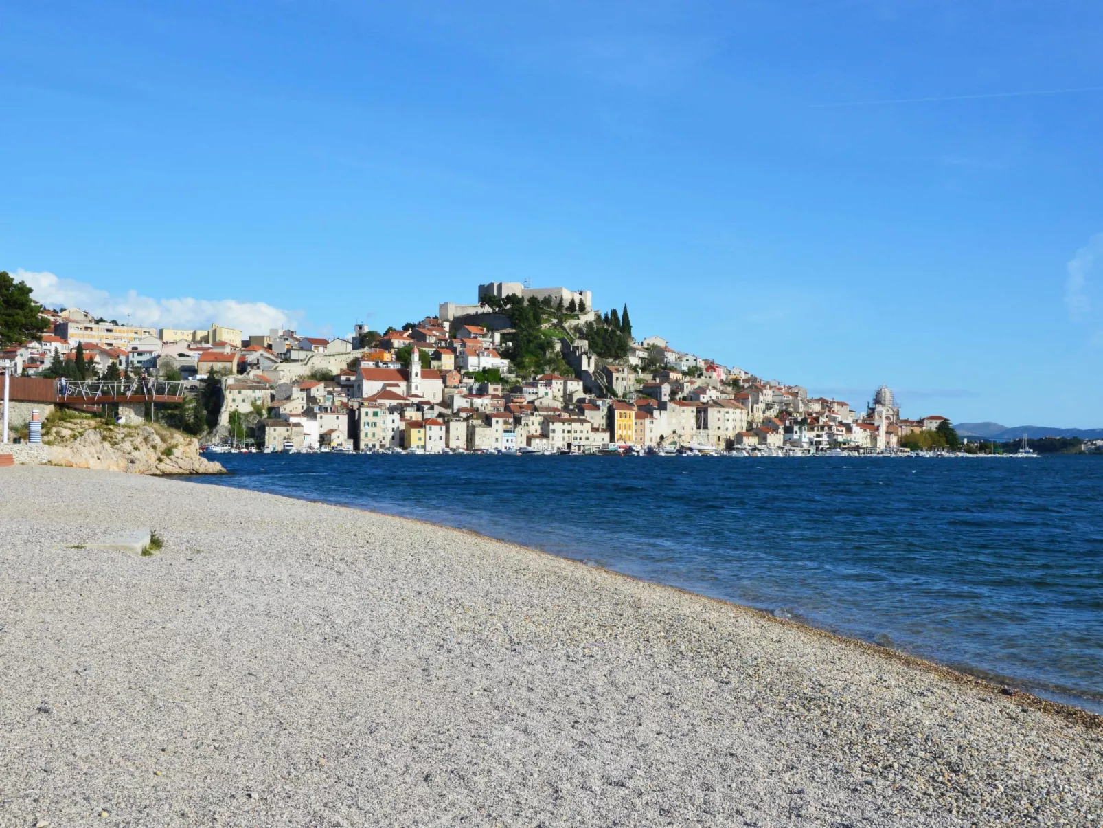 Für 3 Personen und 1 Kind in Sibenik, Dalmatien - Omgeving