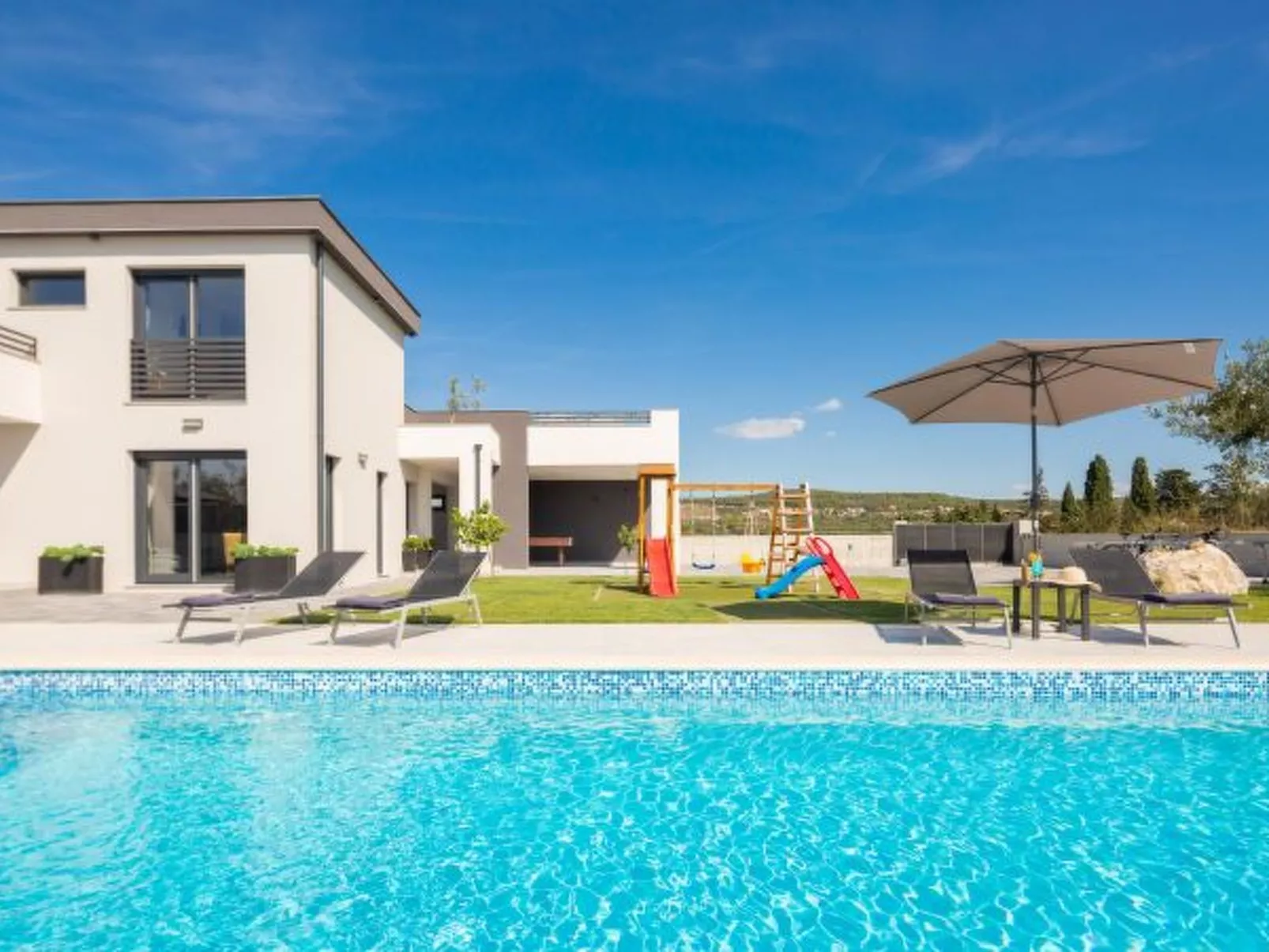 Villa Lacus in Vrana with pool - Image-tags.info