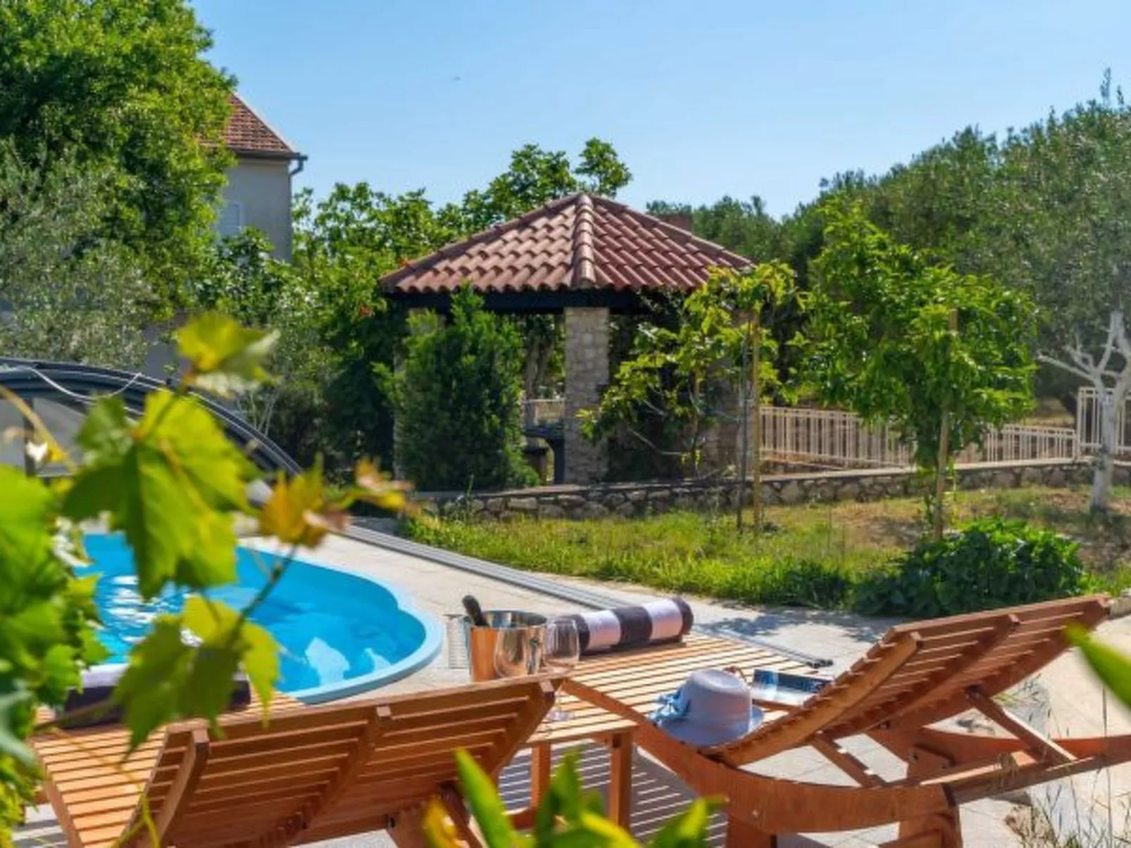 Charming Villa Rea, 8+2 with heated pool - Image-tags.info