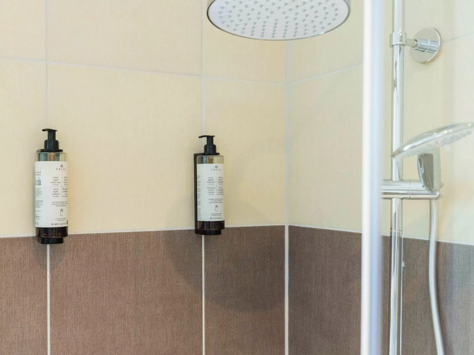 Schiller Apartment im Zentrum von Hof. Küche, Parkplatz, 250MBit Wlan - Binnen