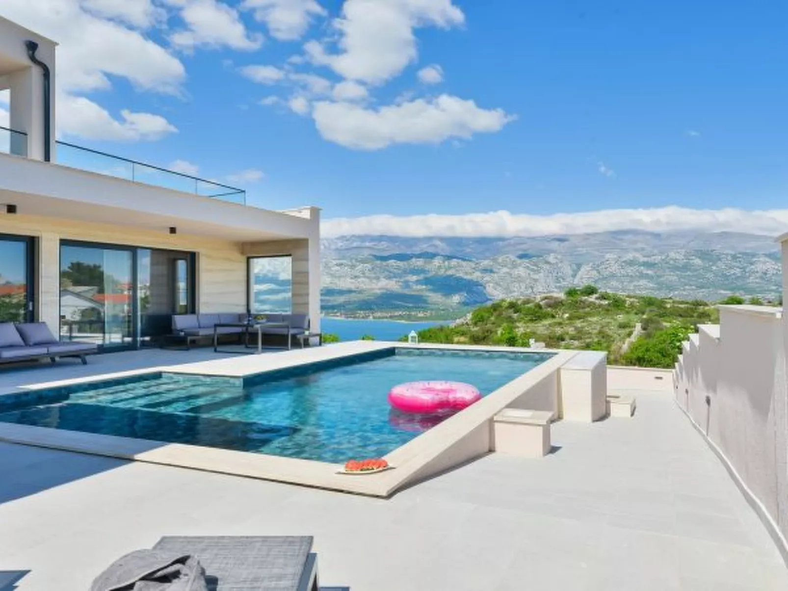 Villa Zariva with pool and panoramic mountain and - Image-tags.info