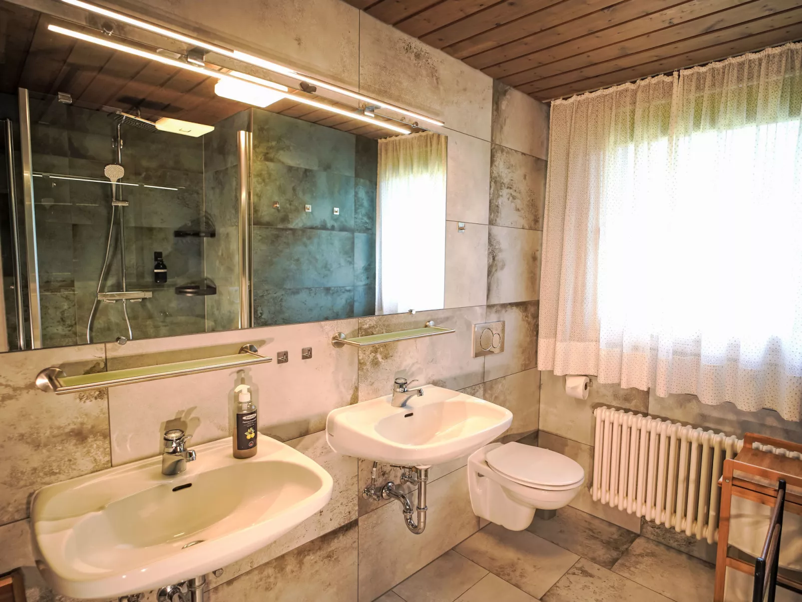 Schwarzwaldhof mit Pool & Sauna - Binnen