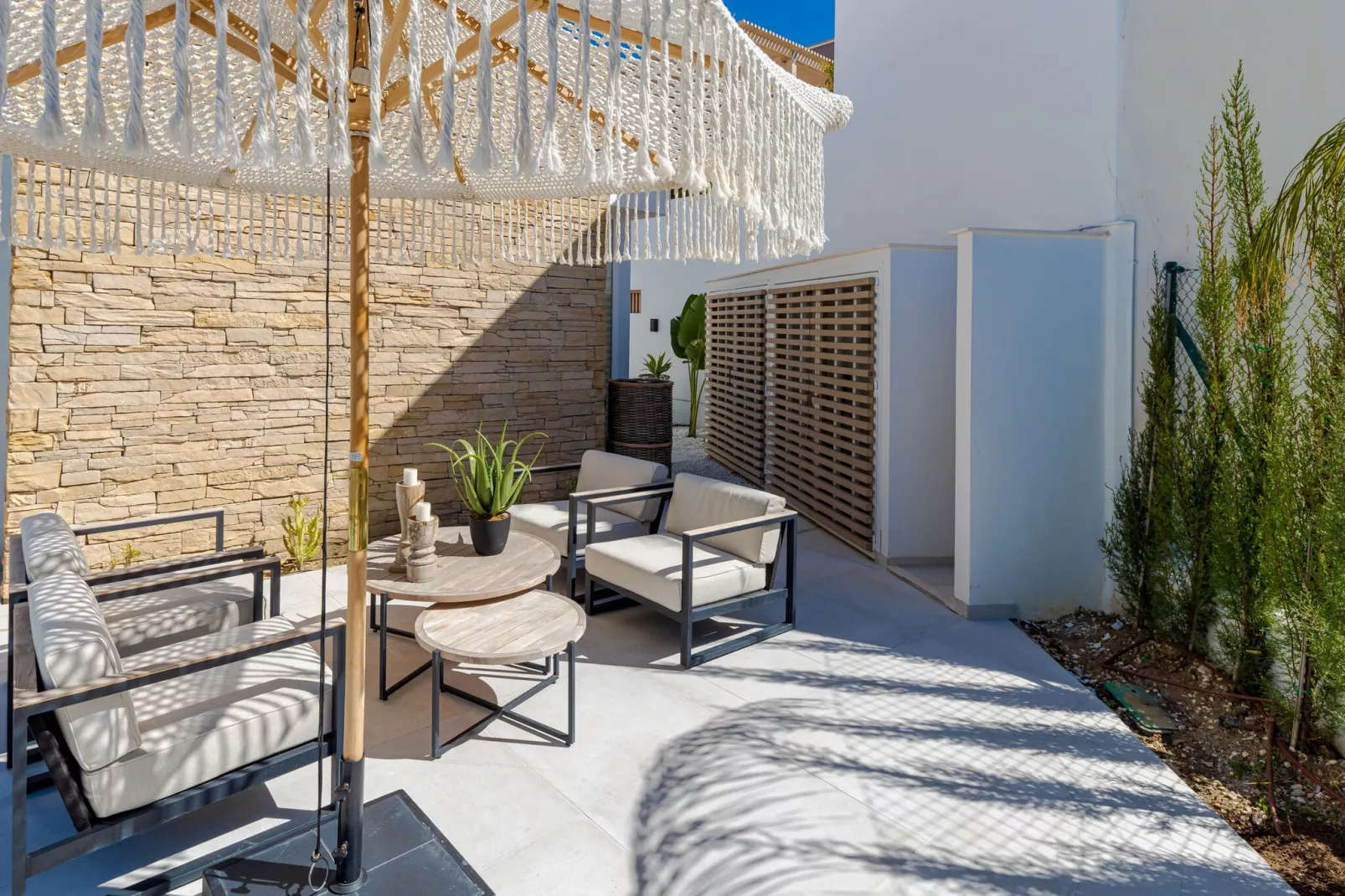 Unique & Luxurious Villa with Heated Pool! - Terras