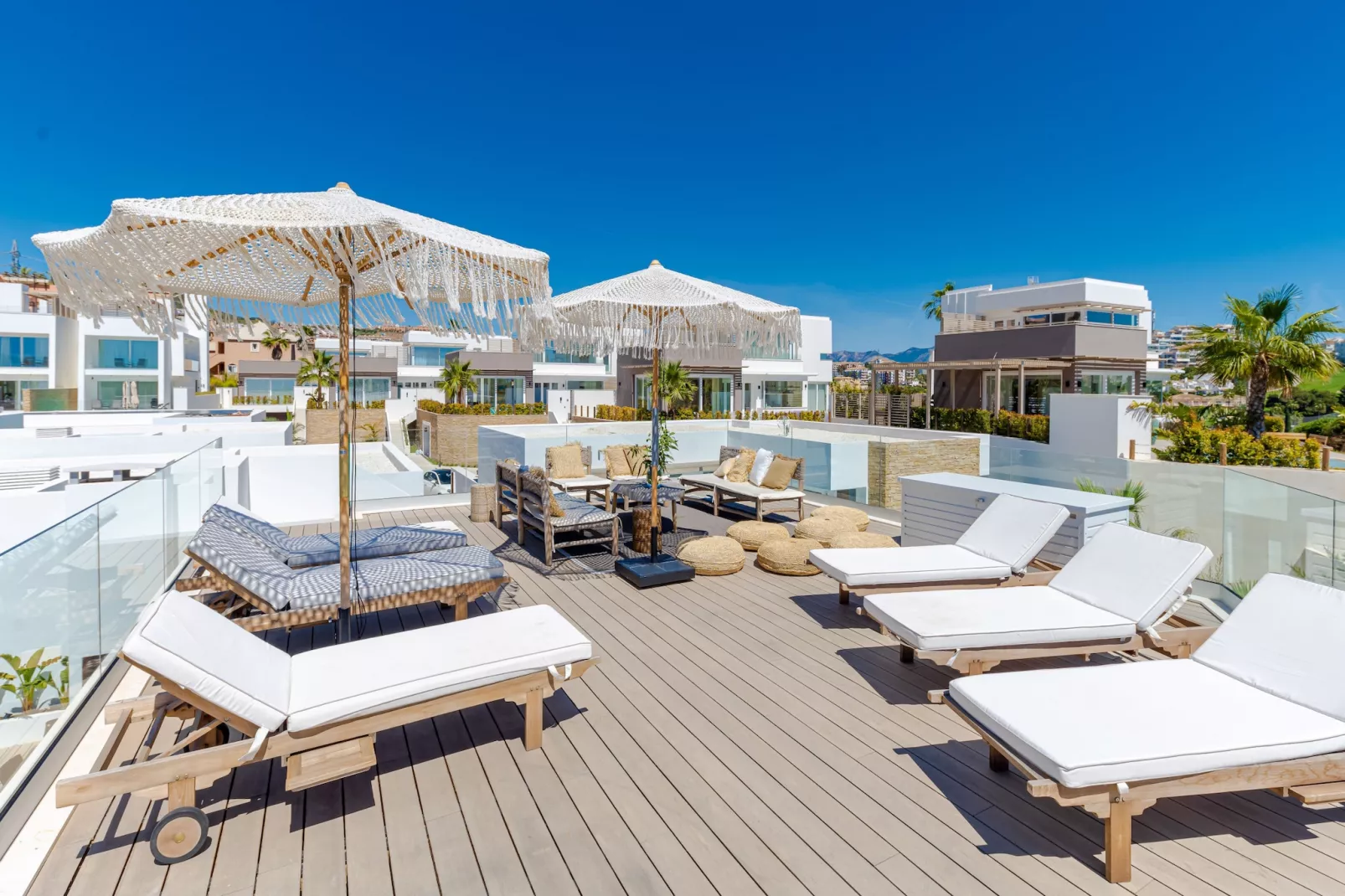 Unique & Luxurious Villa with Heated Pool! - Terras