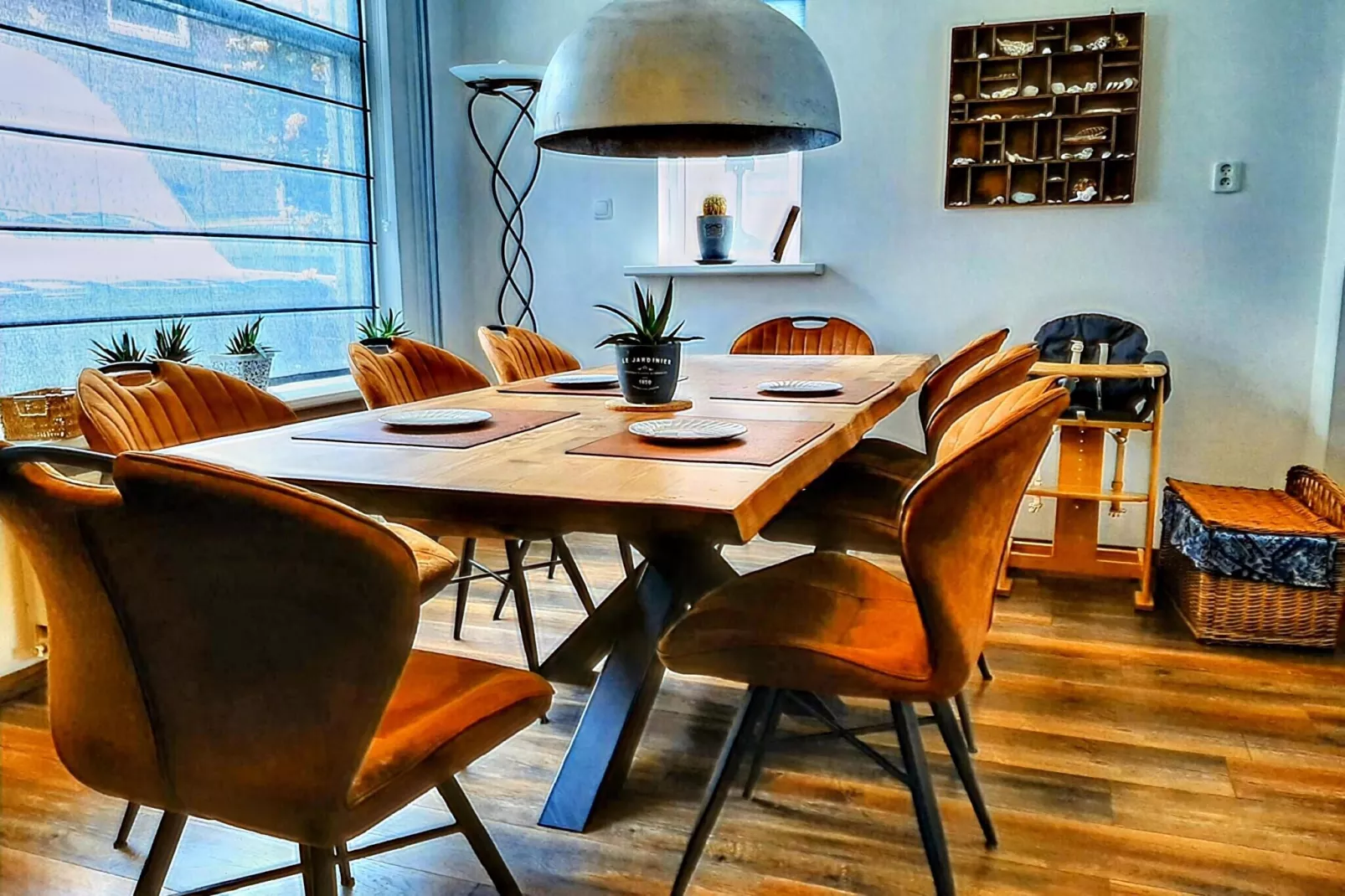 8 persoonshuis "de Rust"-Eetkamer