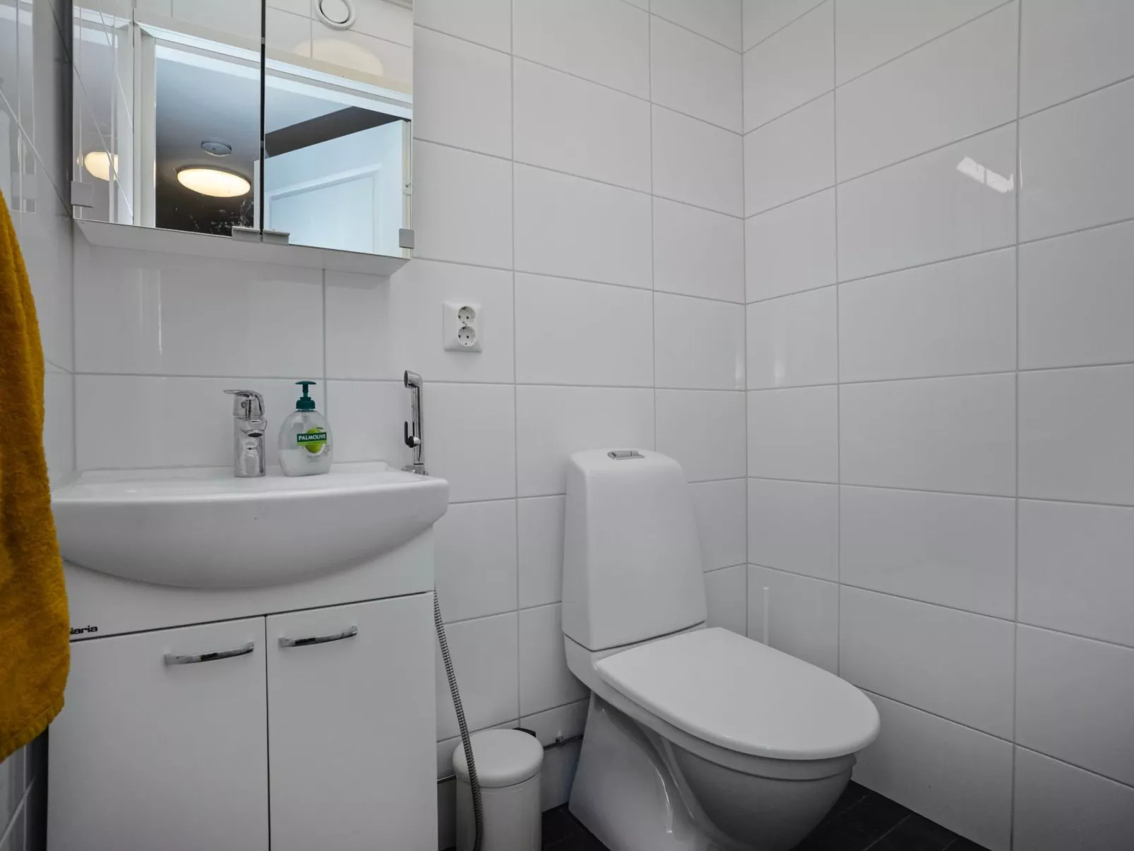 Leviraitti 4 a 4 - Binnen