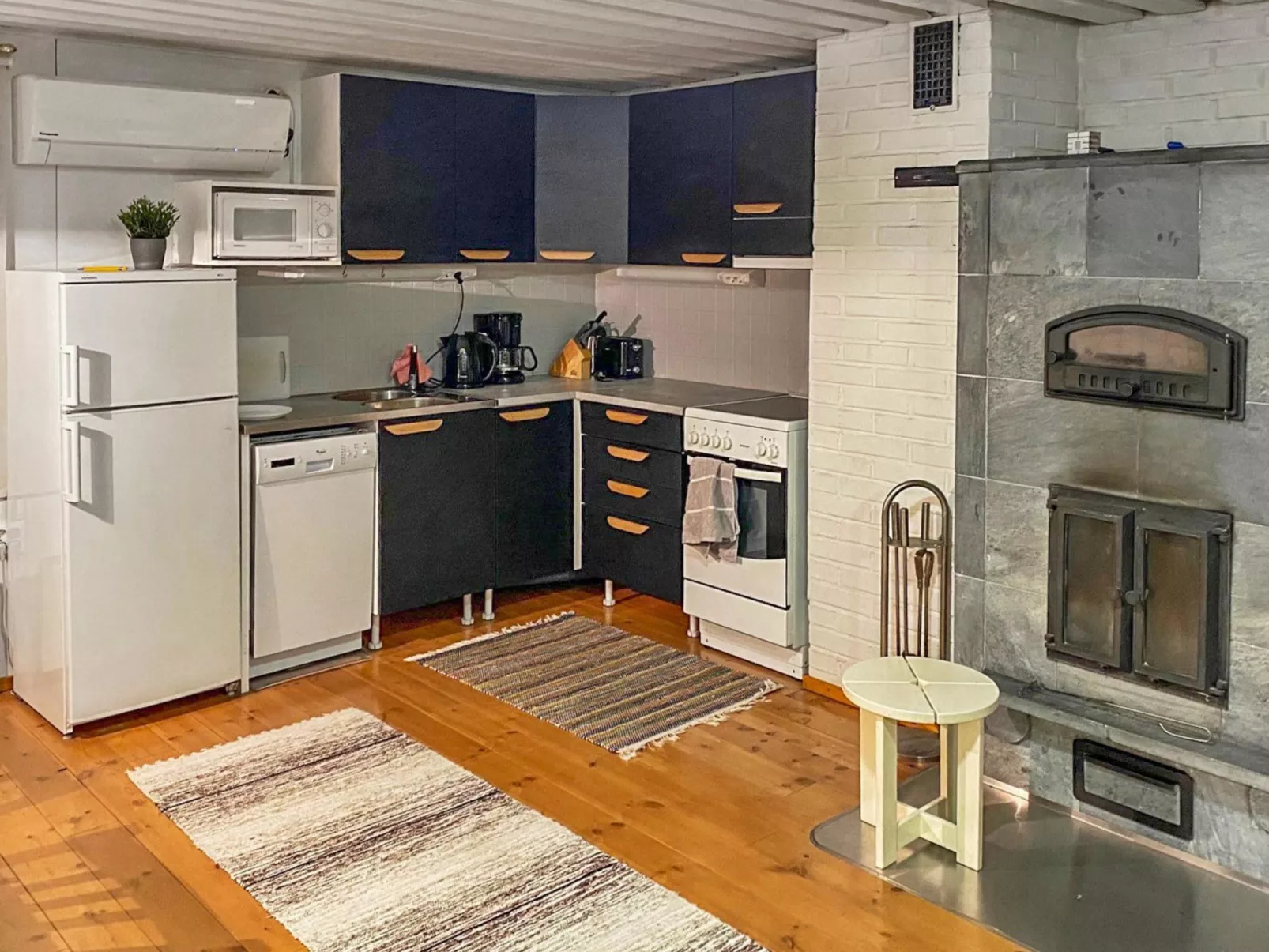 Hiekkalampi - Binnen