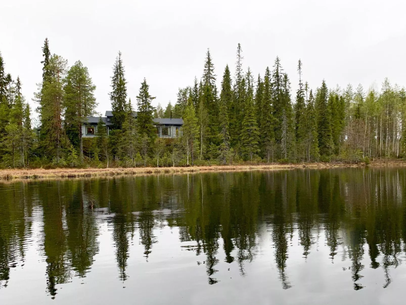 Villa lumimarja - Binnen