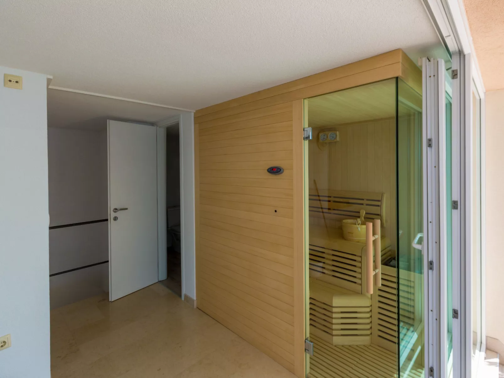 DOMINO Green (11) / HR-09132-05