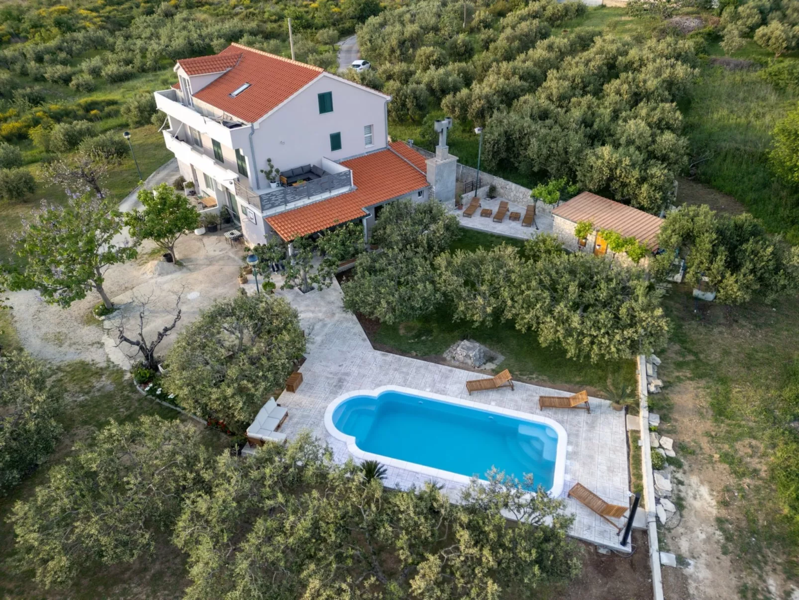 Villa Kucine Olives Garden