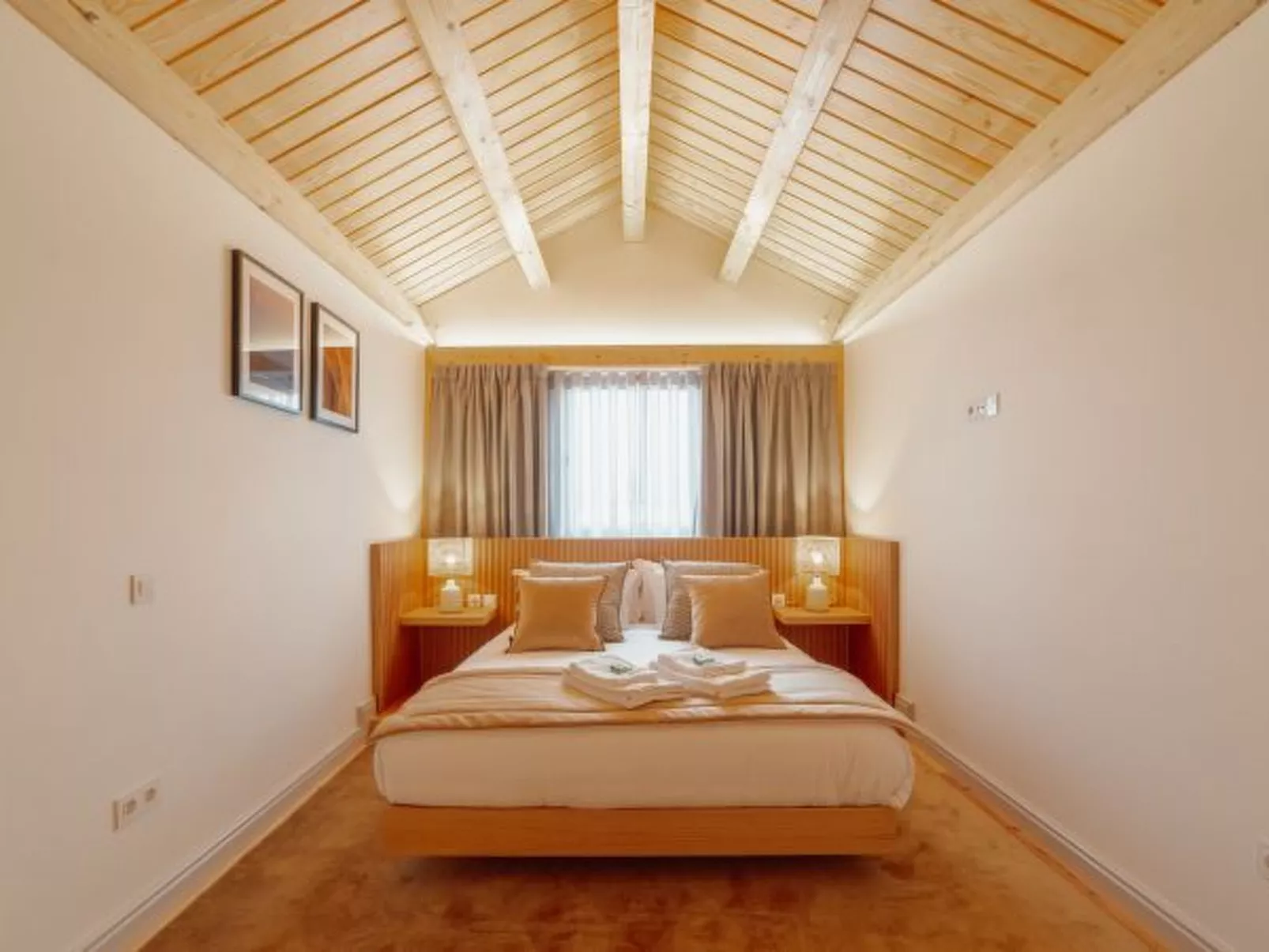 HEART OF PORTO APARTMENT E DUPLEX by VACATIONY