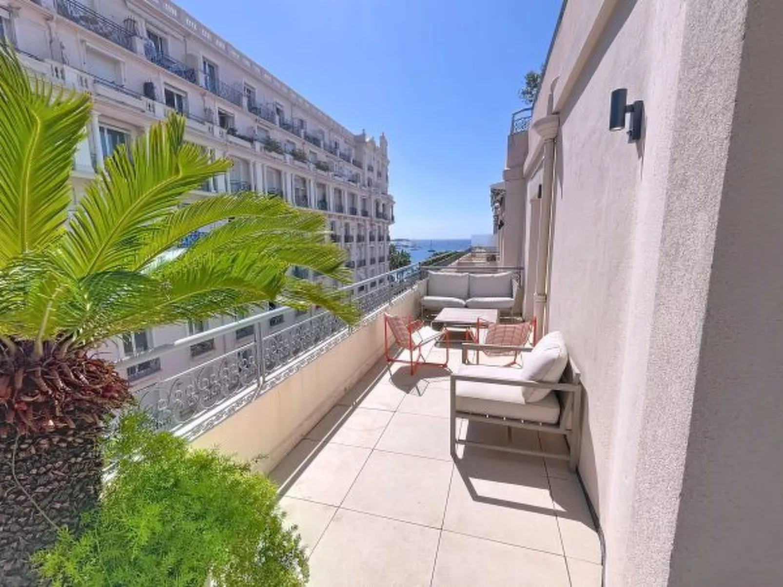 Penthouse luxury 3 bedroom 406