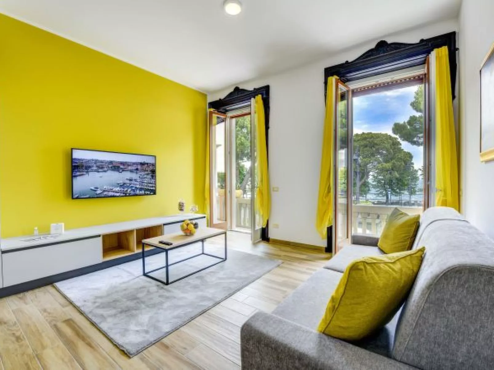 Desenzanoloft Palazzo Visconti-Collo Lungo Giallo