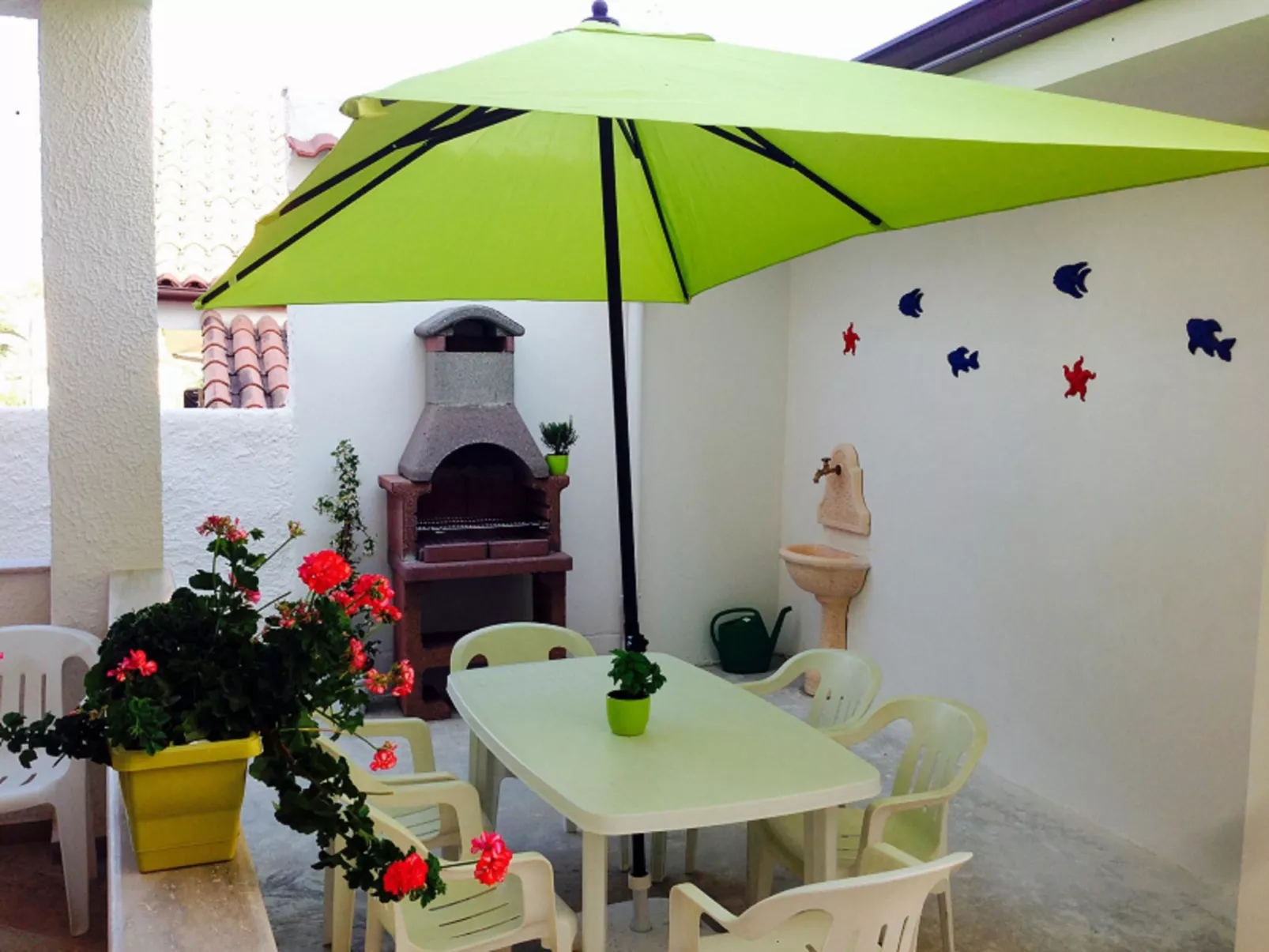 Große Wohnung in Balestrate mit Grill und Garten