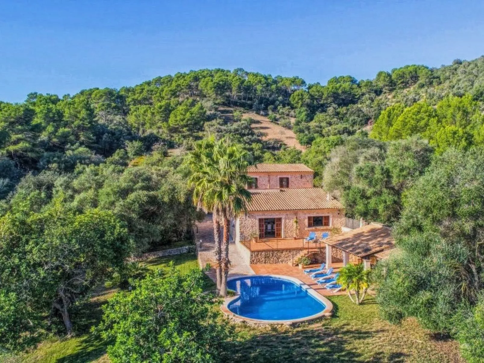 Villa mit eigenem Schwimmbad