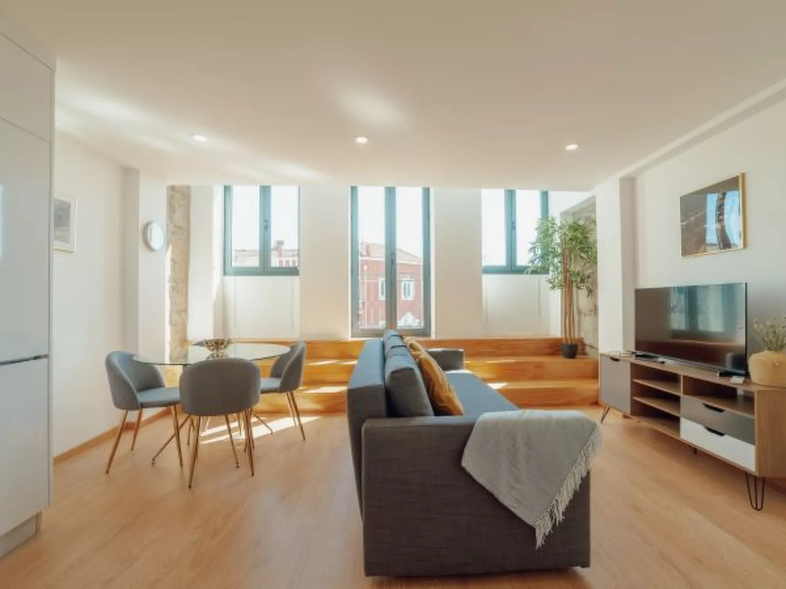 MODERN & STYLISH APARTMENT II by VACATIONY