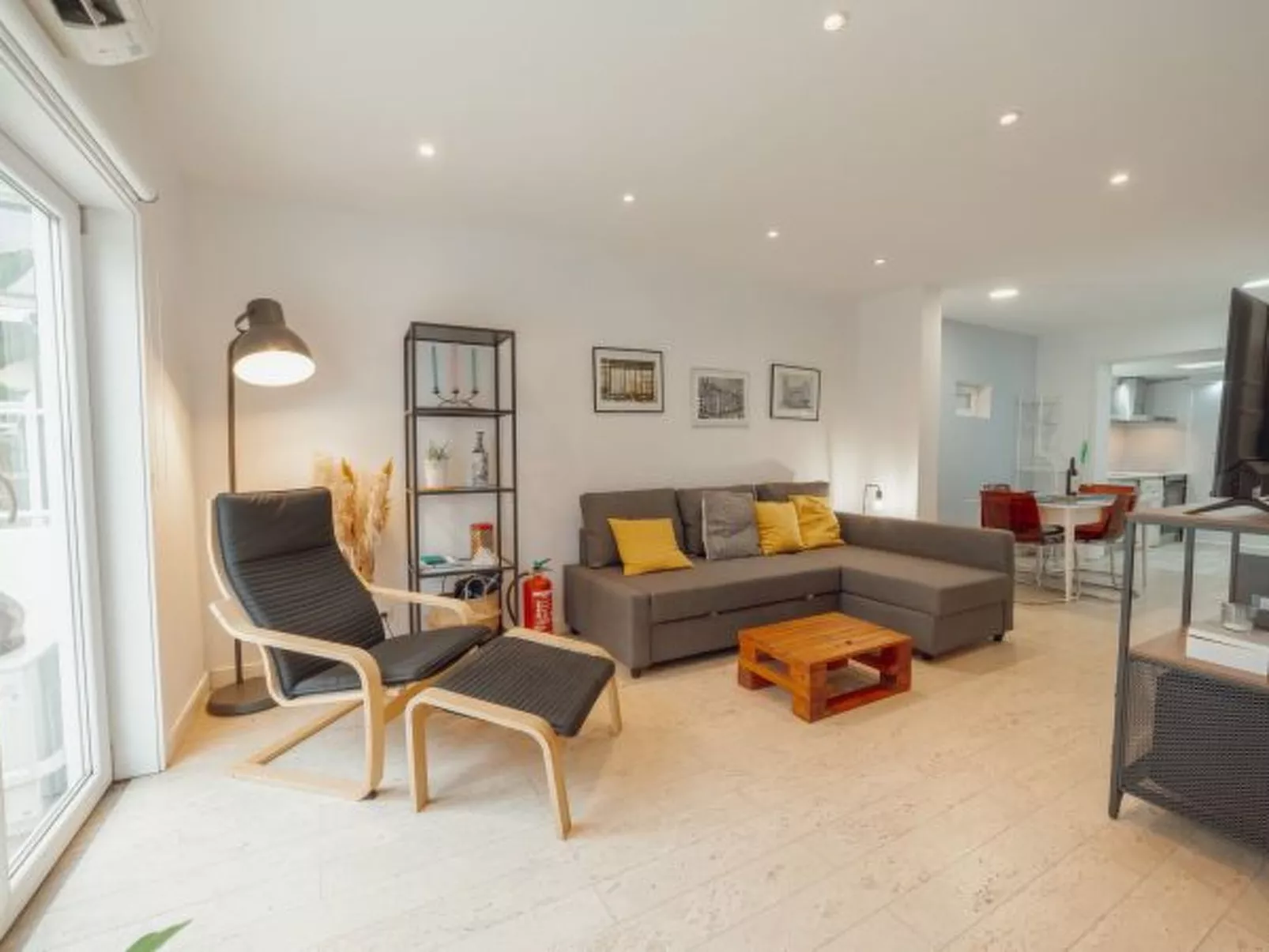 PORTO WINDOW TERRACE HOUSE by VACATIONY