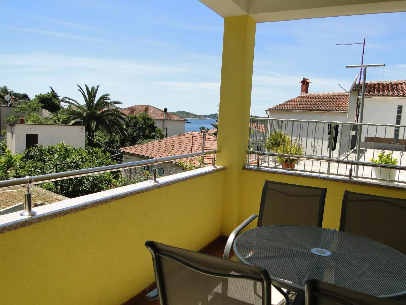 Wohnung "Niva 1" mit Blick auf das Wasser