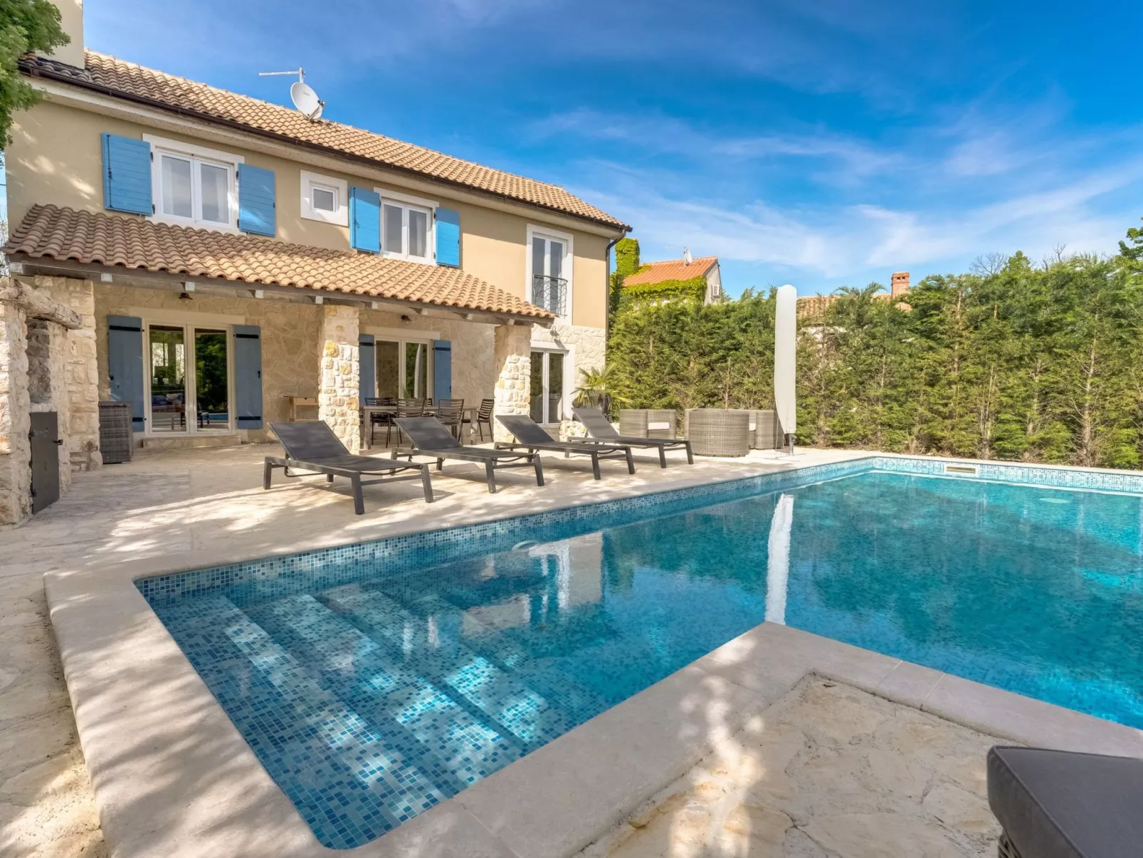 Eine luxuriöse Villa "Maslina" mit Pool und Grill