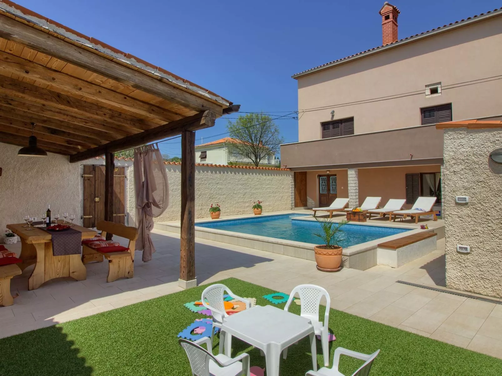 Villa House Eleonora