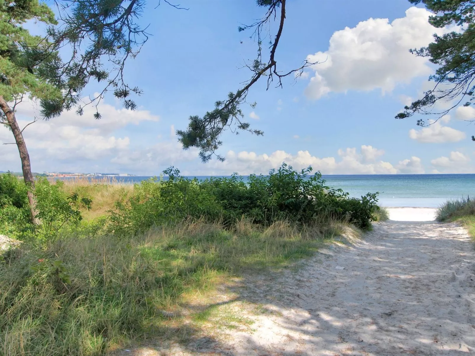 "Berthilde" - 400m from the sea - Buiten