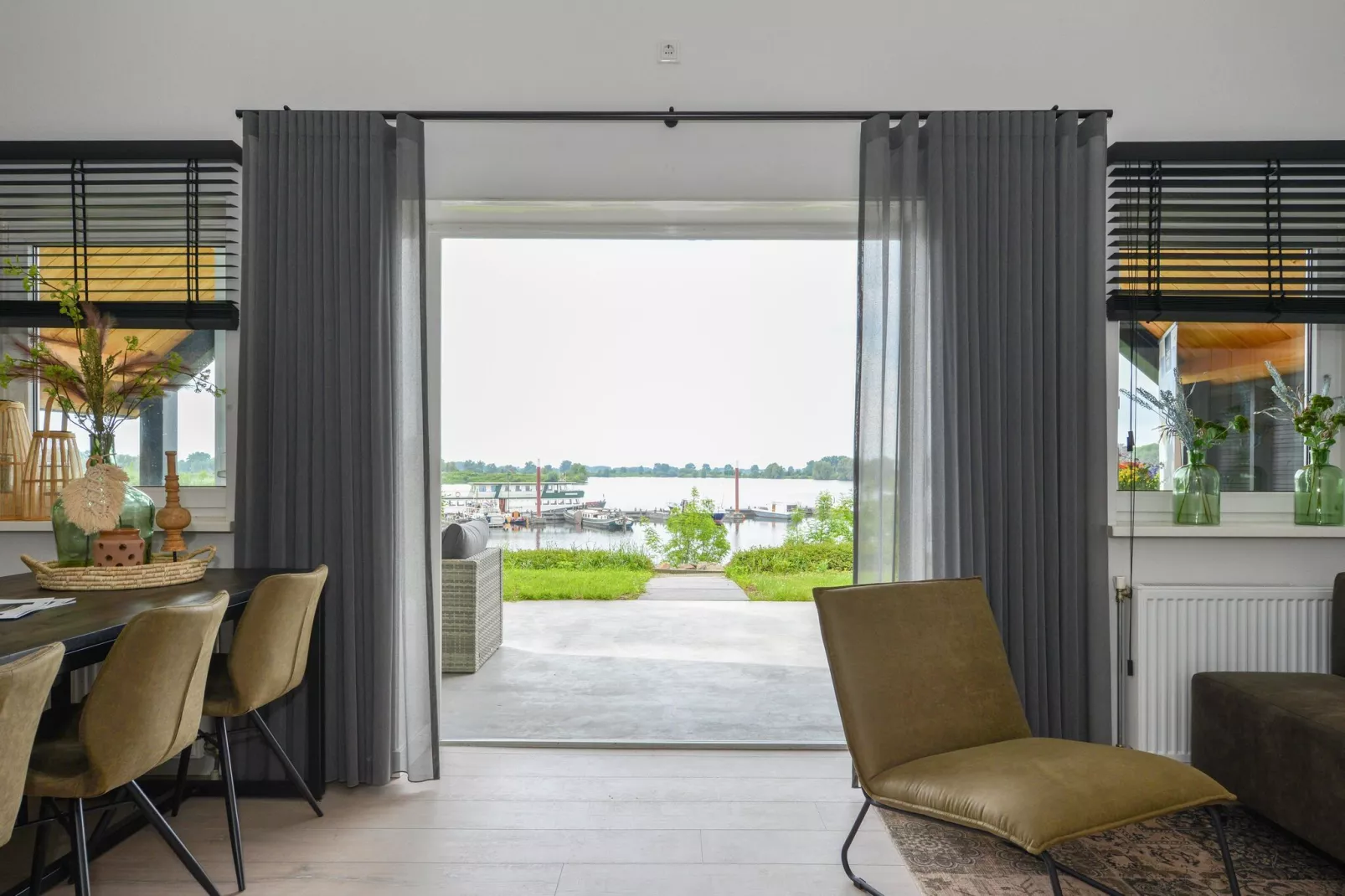 Combi Rossum 8G & 8H-Uitzicht zomer
