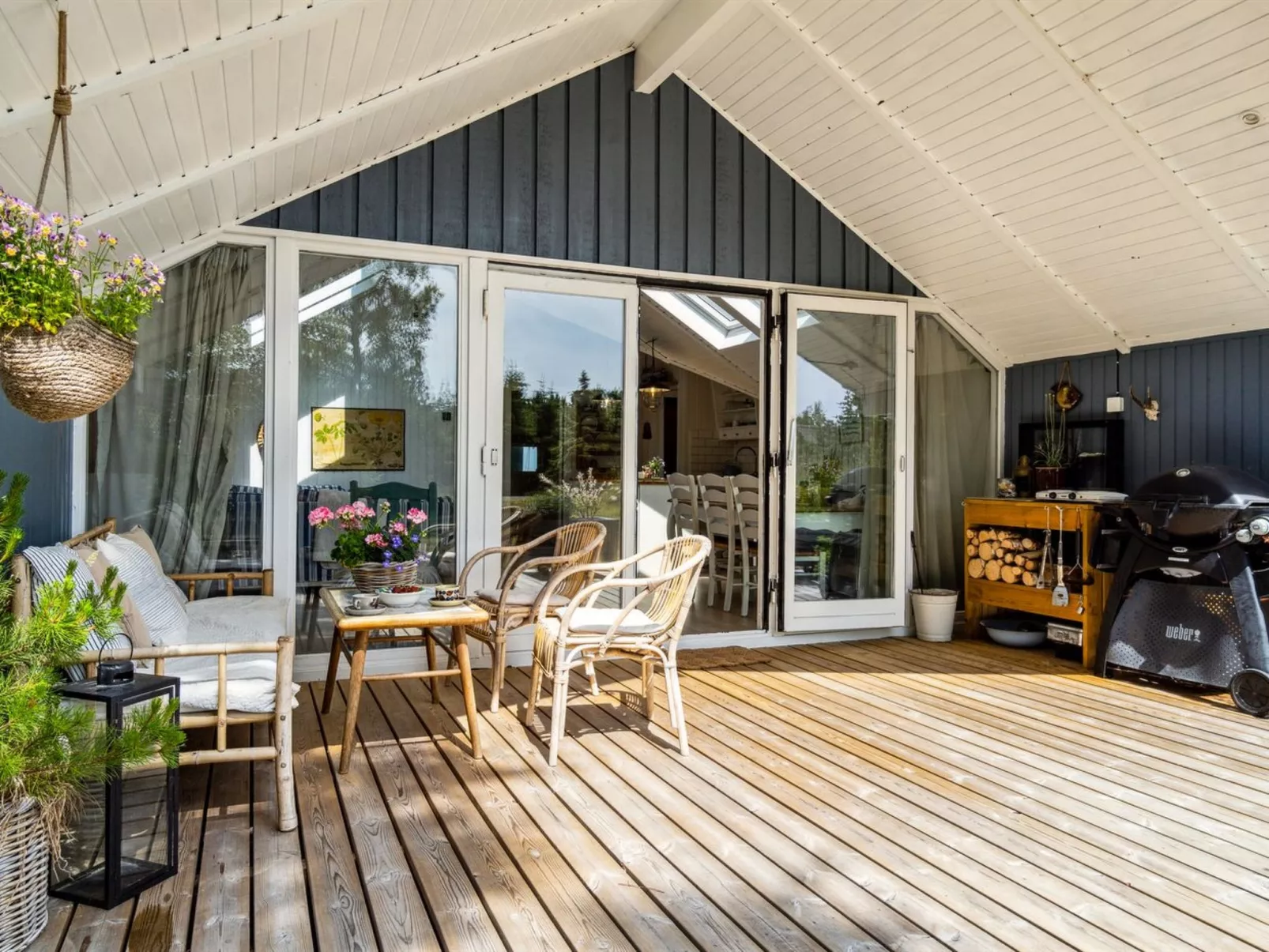 "Vivan" - 300m from the sea