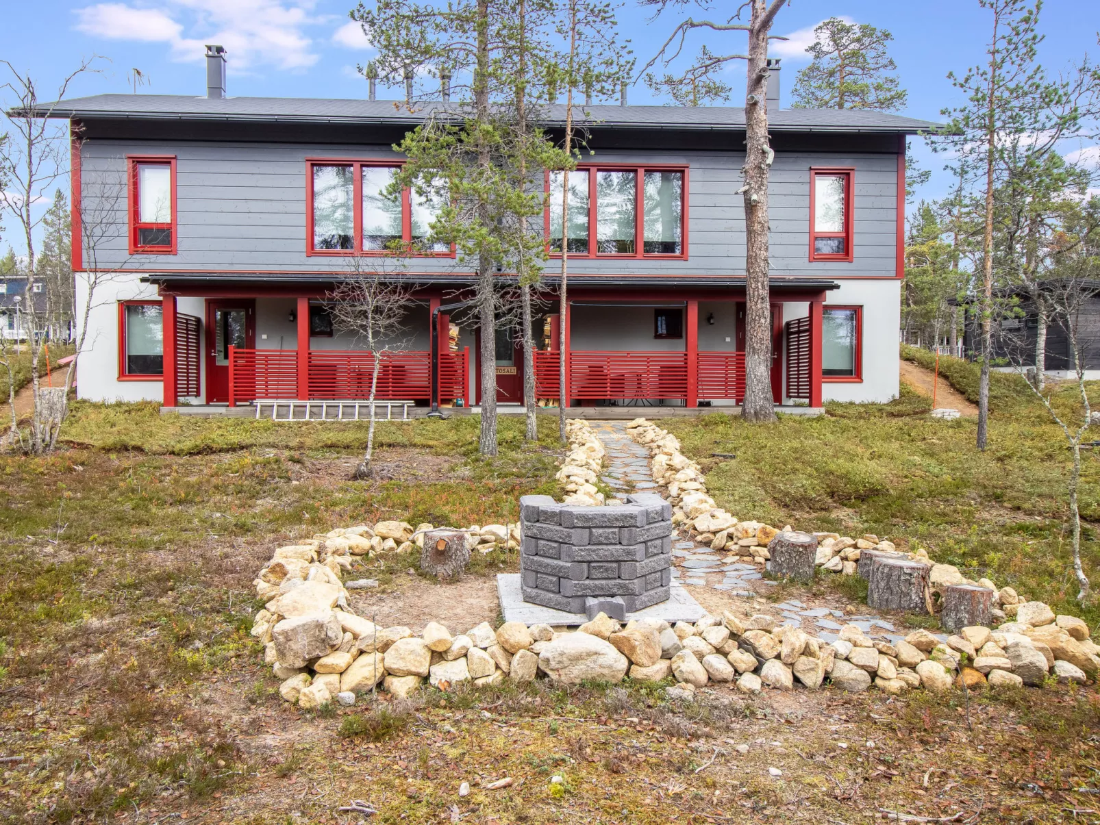 Tuiskukuru a - Binnen