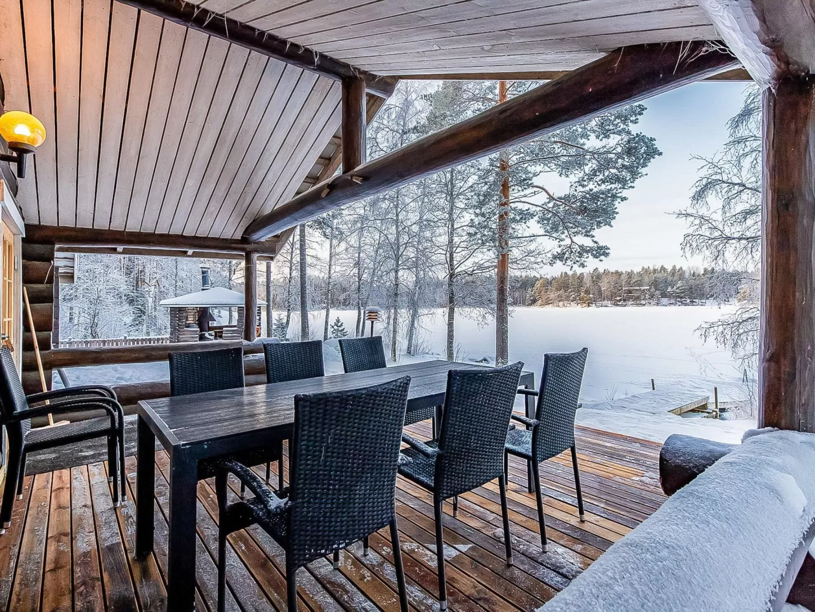 Tatunmökki - Binnen