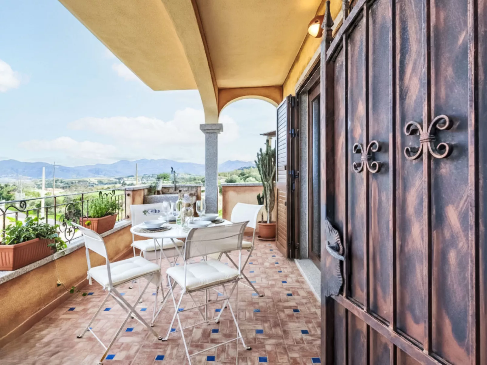 Lo Smeraldo - Buiten