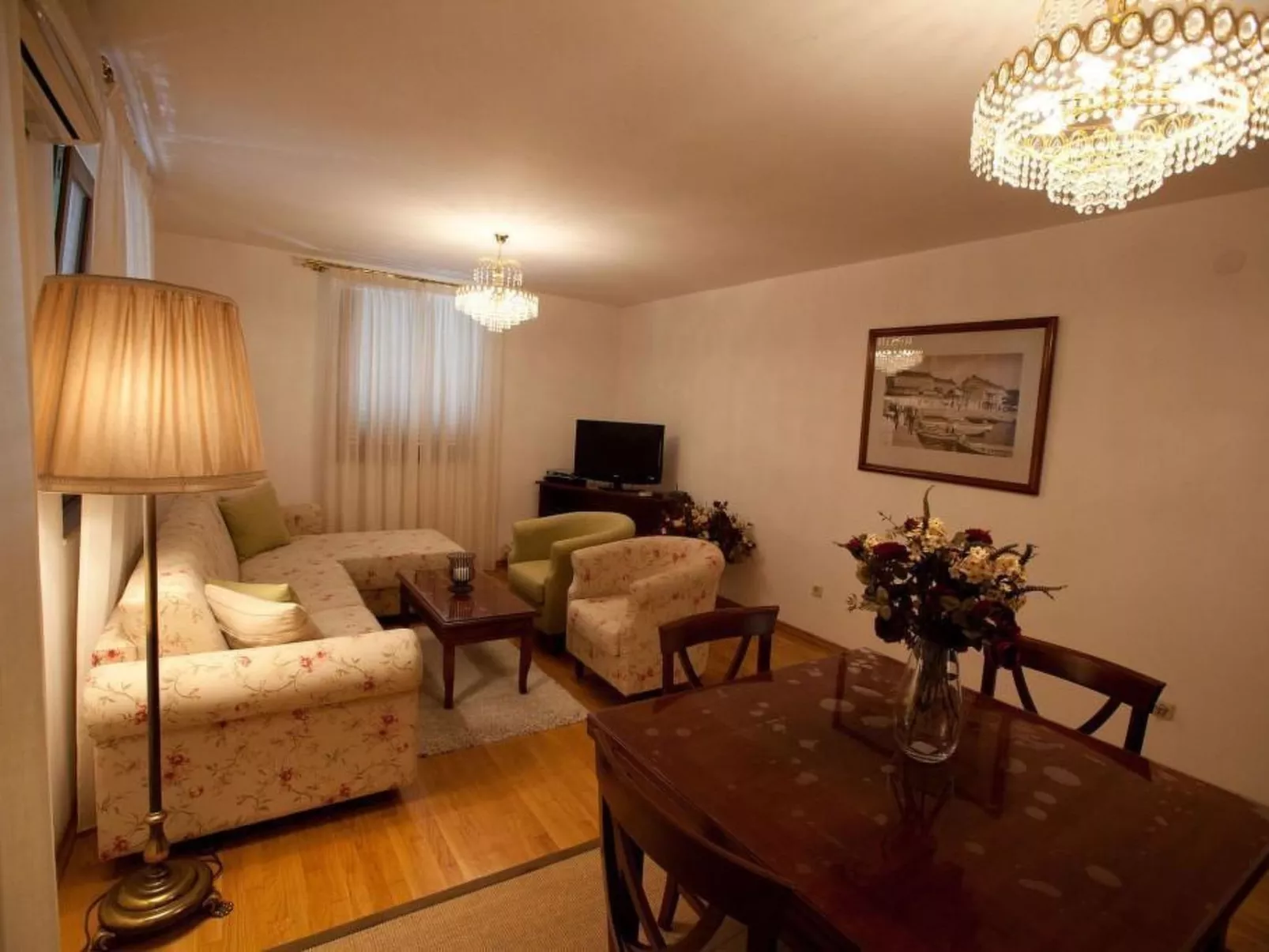 ACASTELLO 2 / HR-04333-02