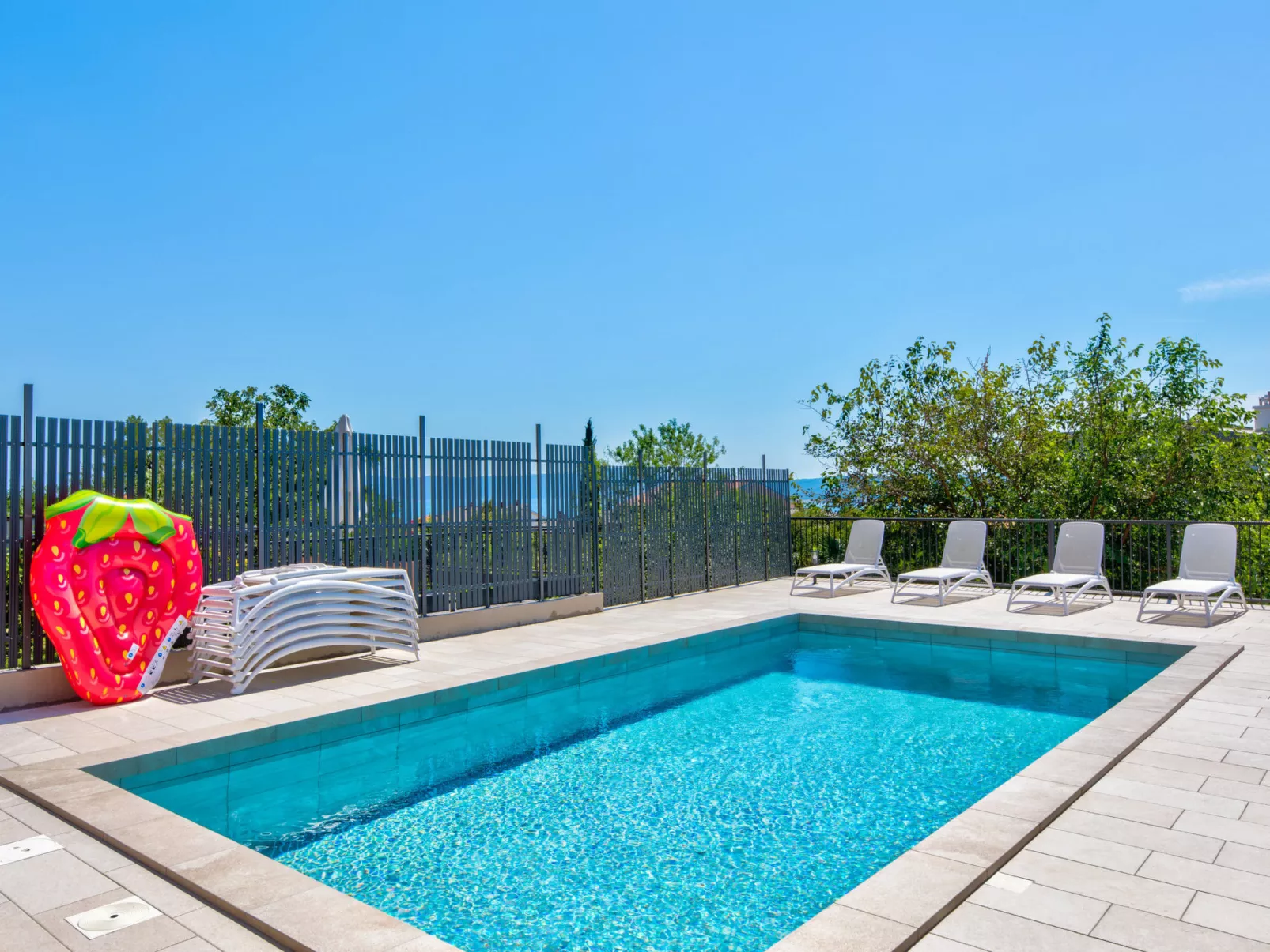 Sea View 2 / HR-08682-04