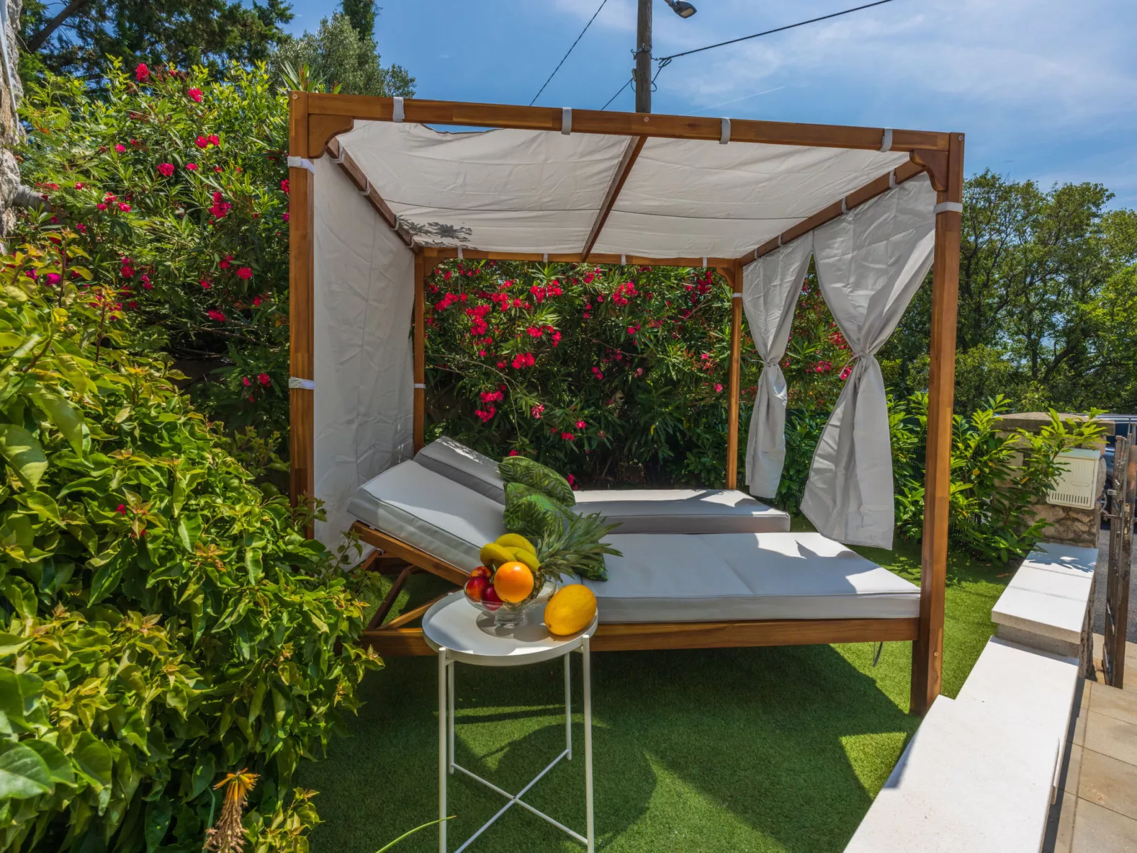 Amarie / HR-10963-01