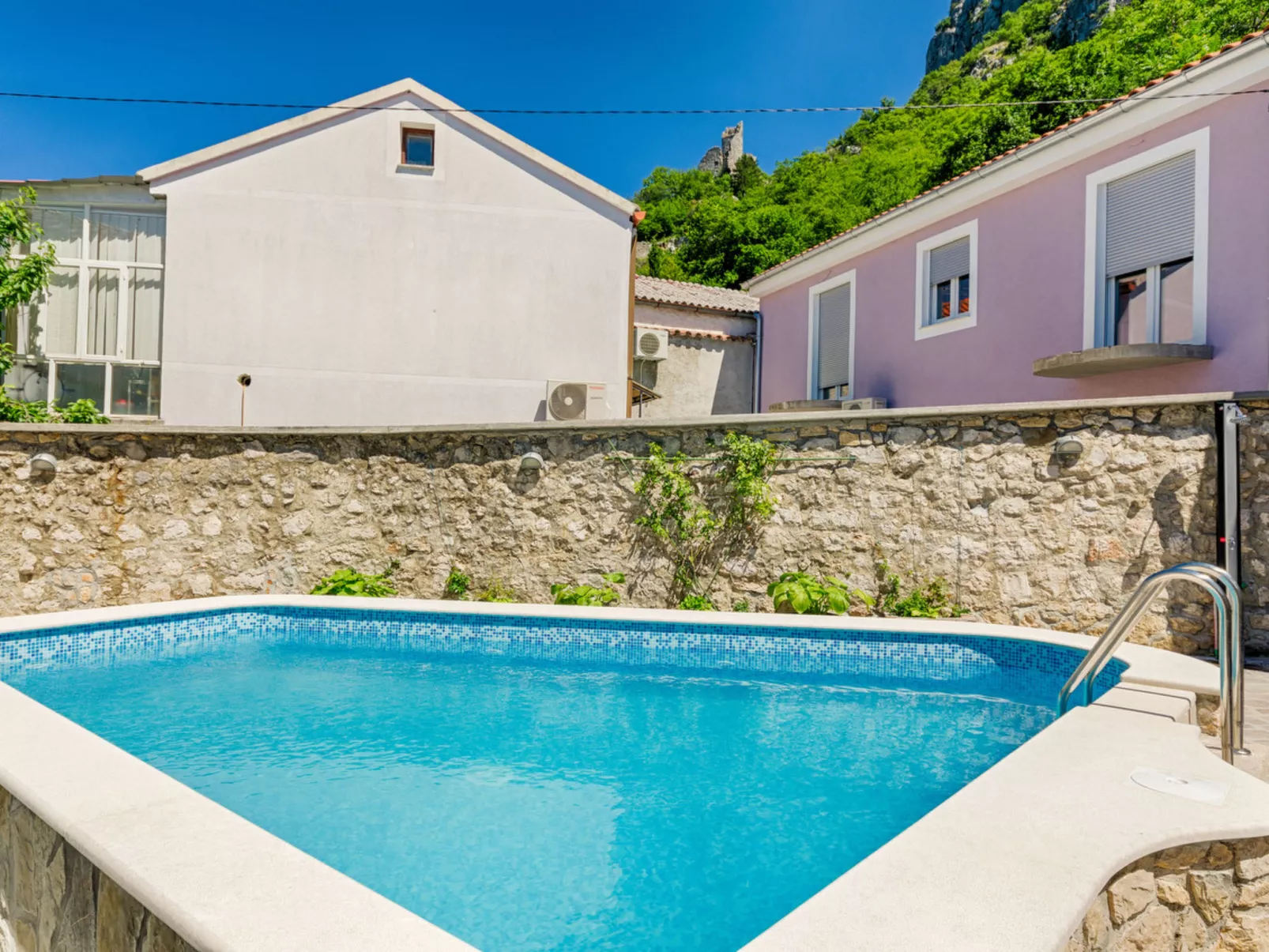 Kuca Dragica / HR-09882-01