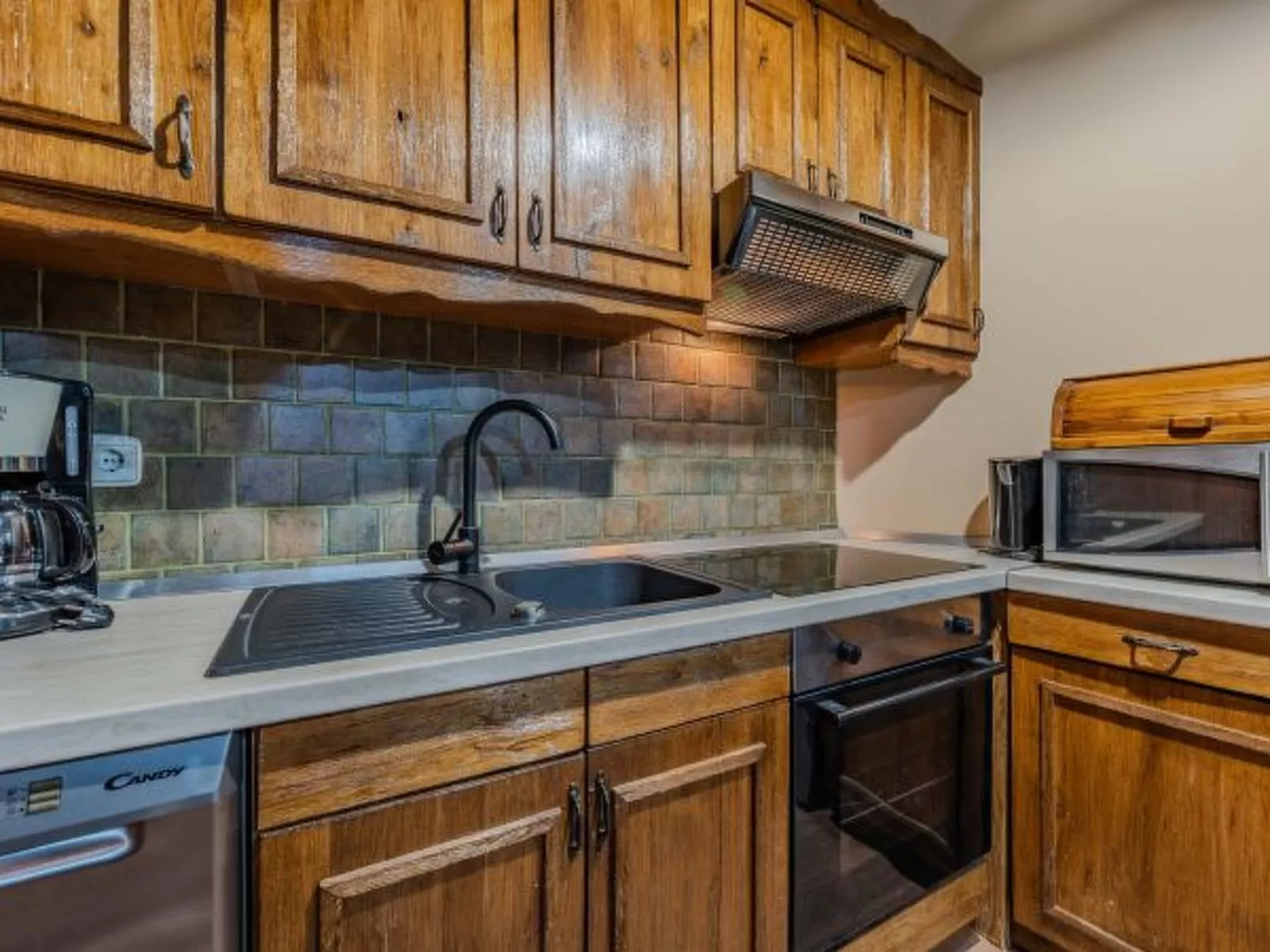 Stone Holiday house Zara with jacuzzi