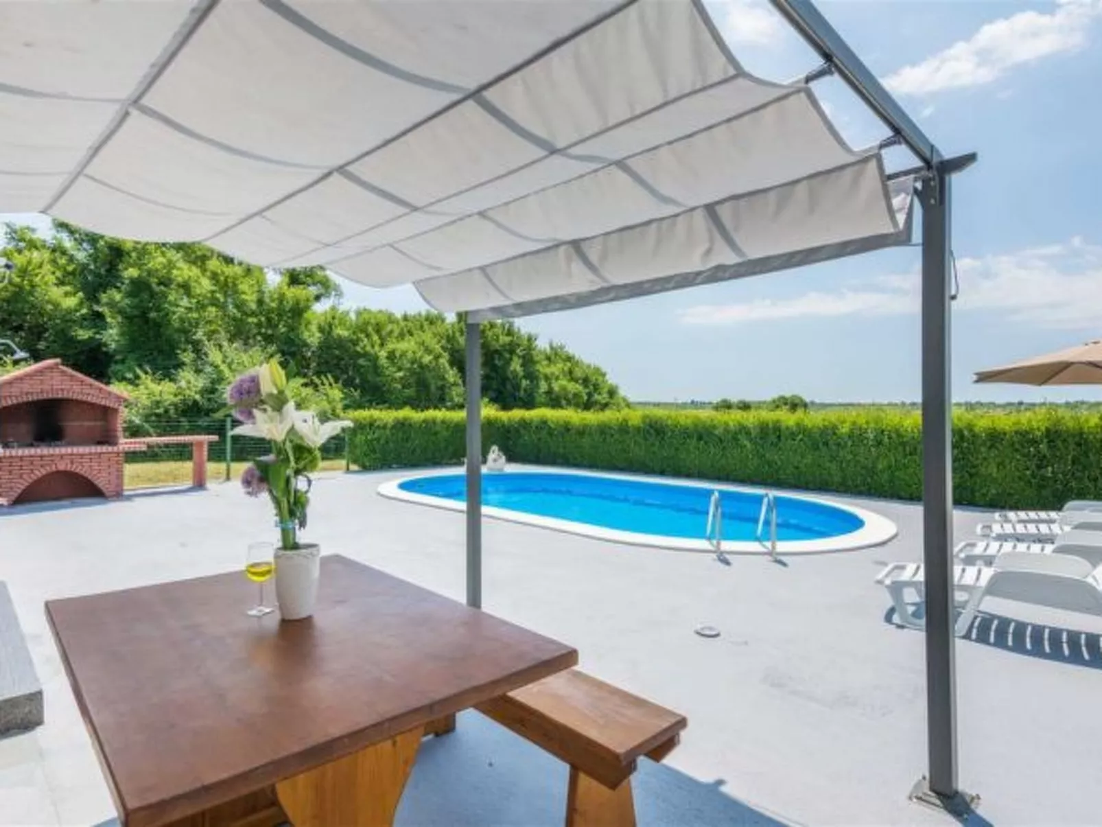 Holiday house Flora with pool