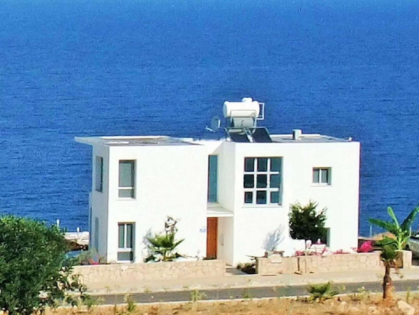 Ferienvilla mit Infinity Pool