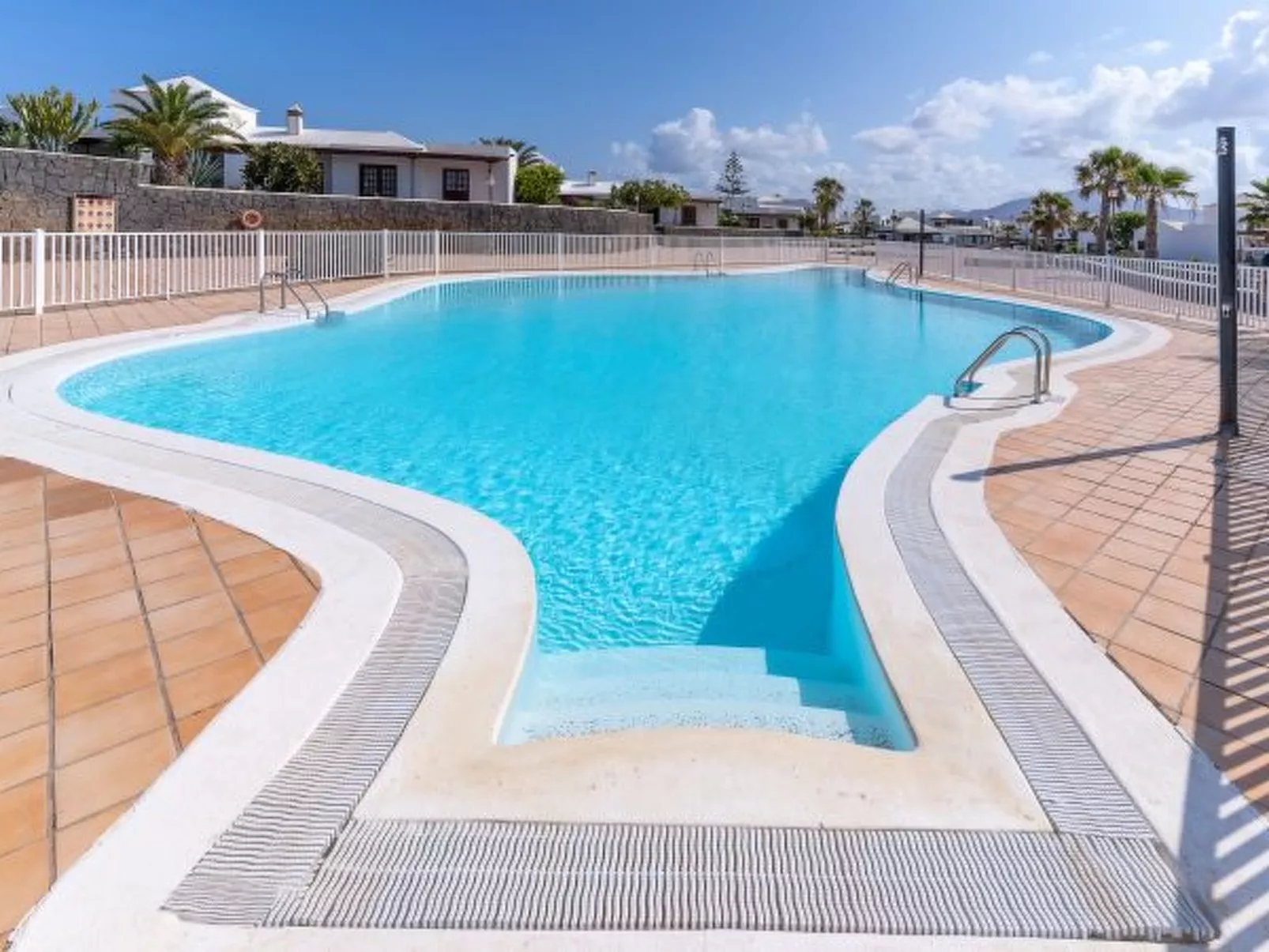 Casa OASIS DEL SOL, prívate villa in Playa Blanca