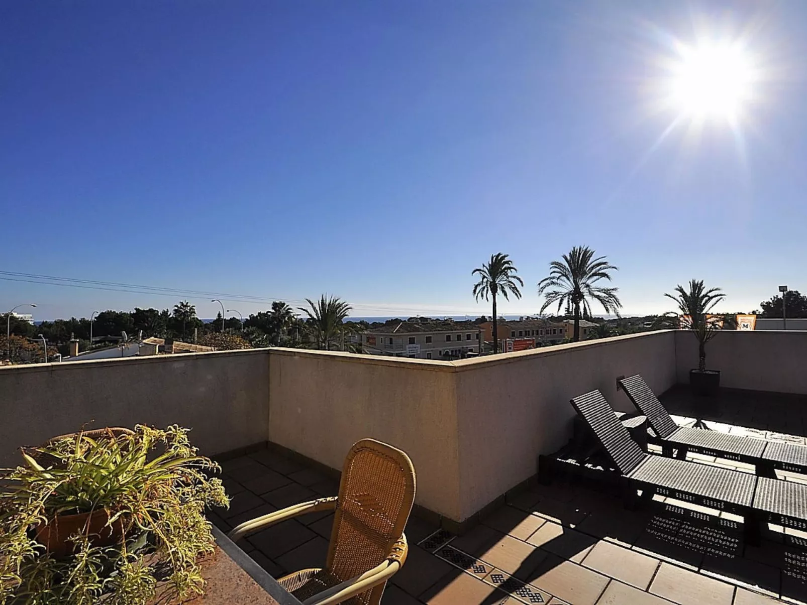 LAS COLUMNAS- Chalet al lado de la playa, wifi , piscina y bbq. Todos los publi