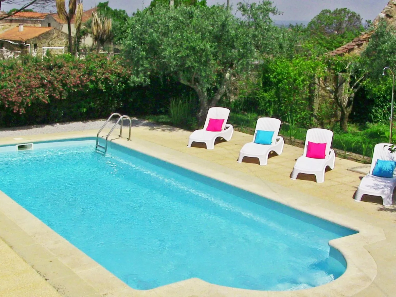 2-Zimmer-Wohnung beheizter Pool - Buiten