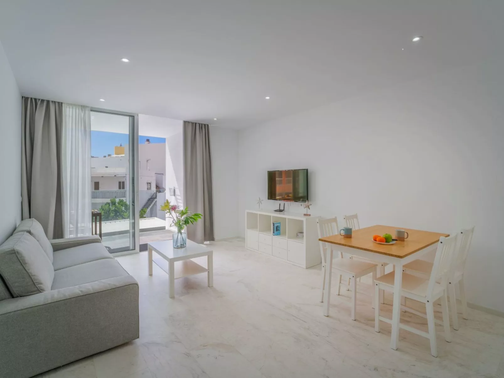 Schönes Appartement Pool und Strand