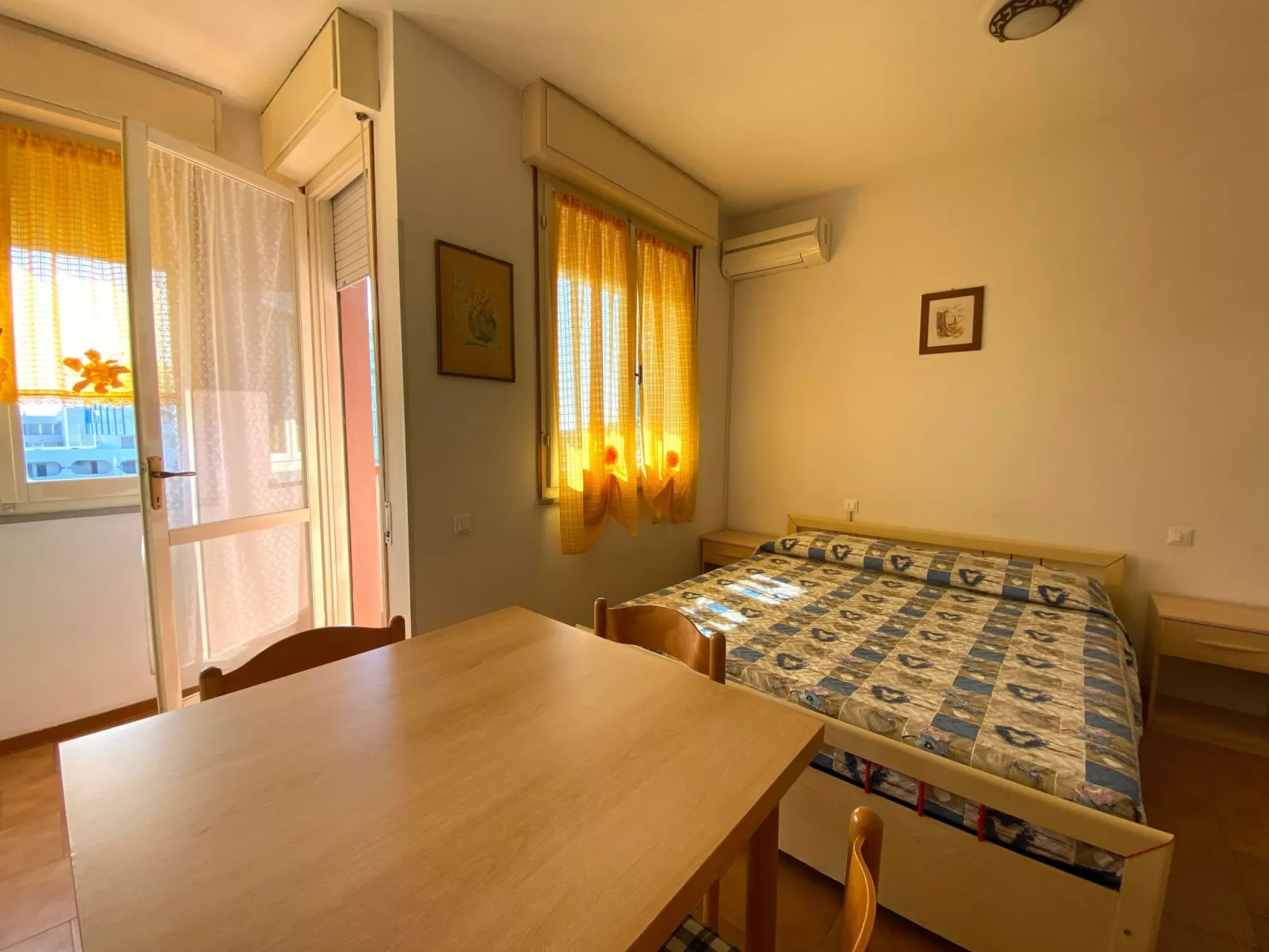 In Lido Delle Nazioni mit Kleinem Balkon