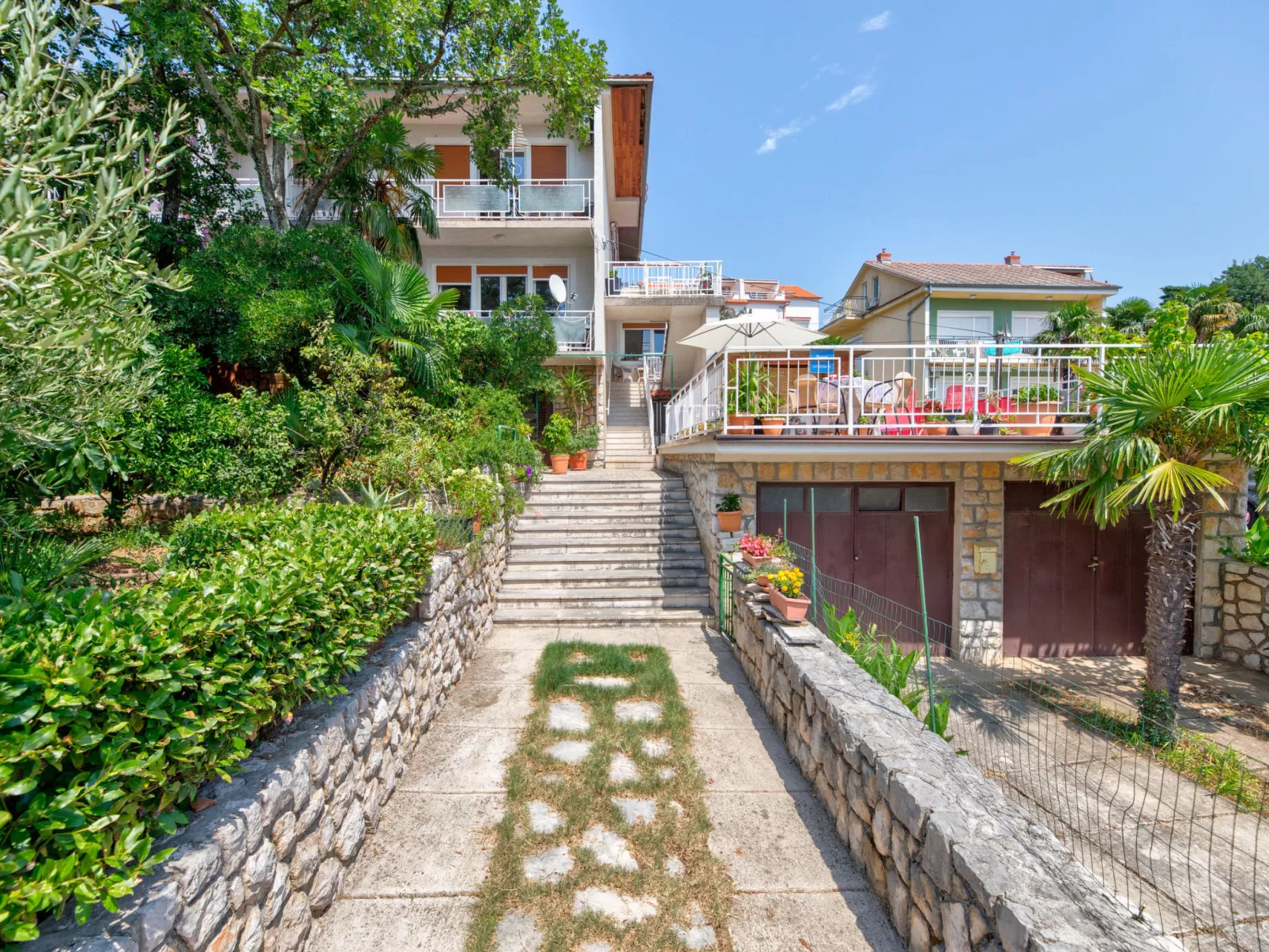 DUDA 2 / HR-02301-02