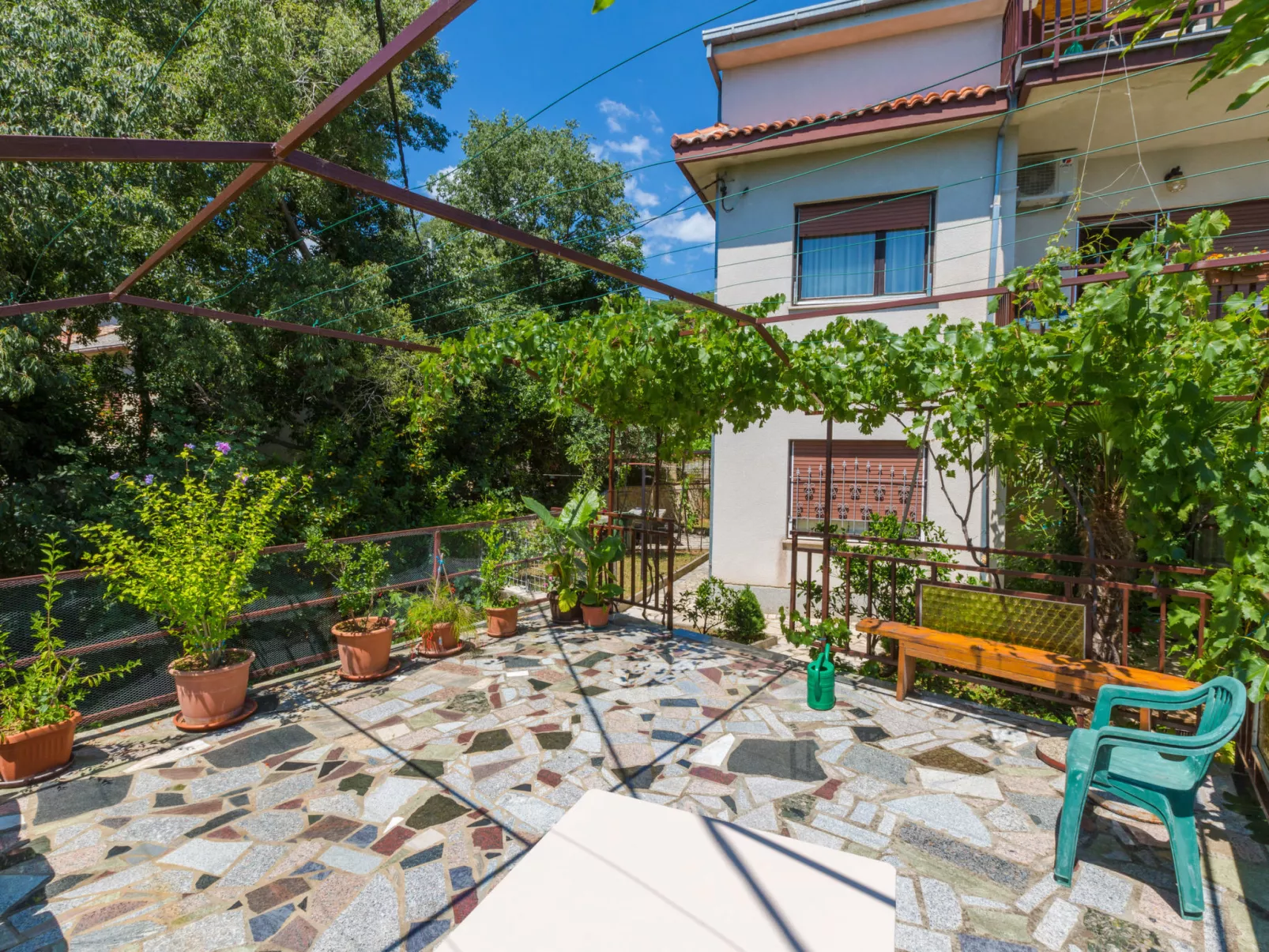 BARISIC 2 / HR-05614-02