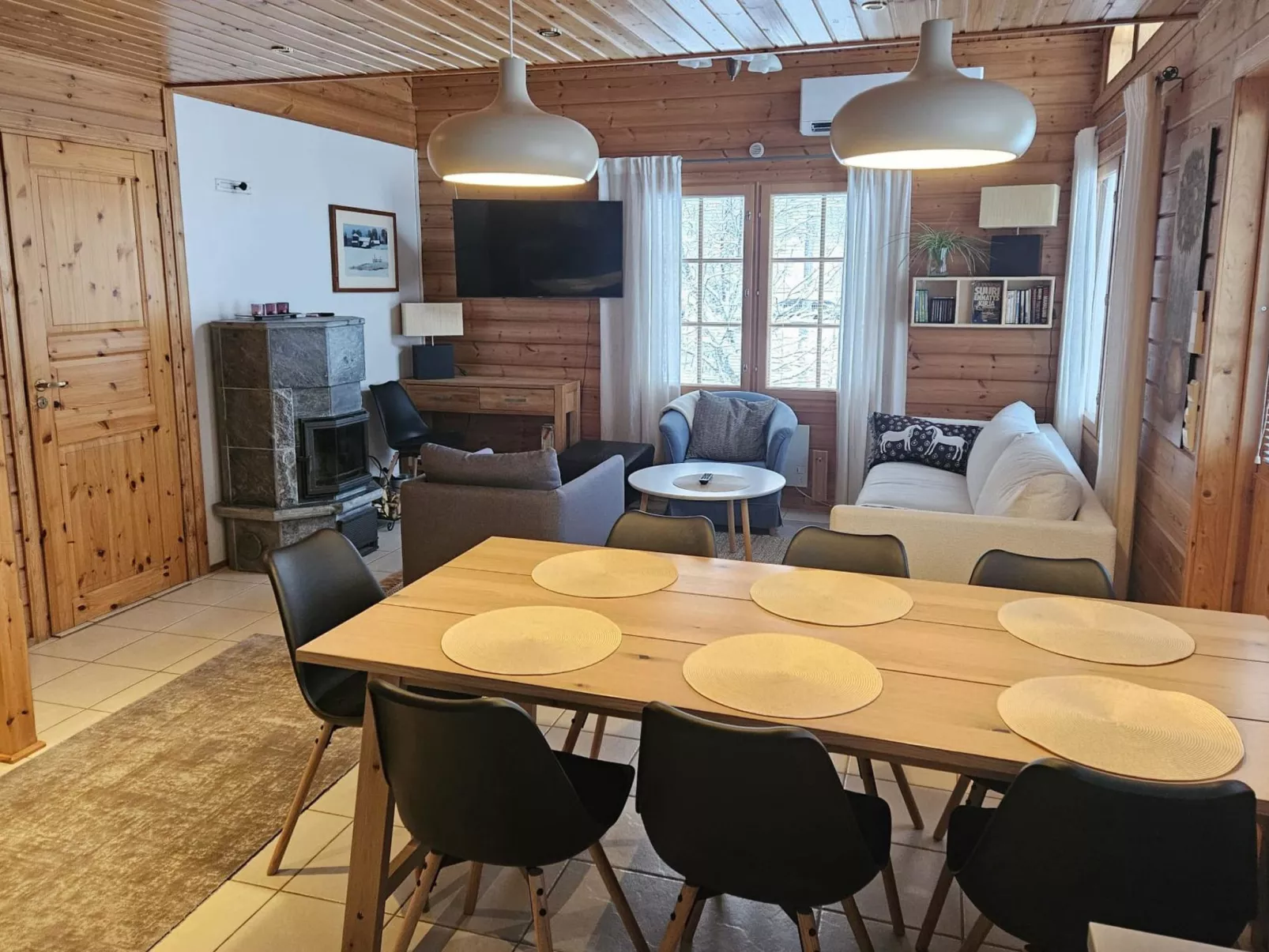 Annabella b - Binnen