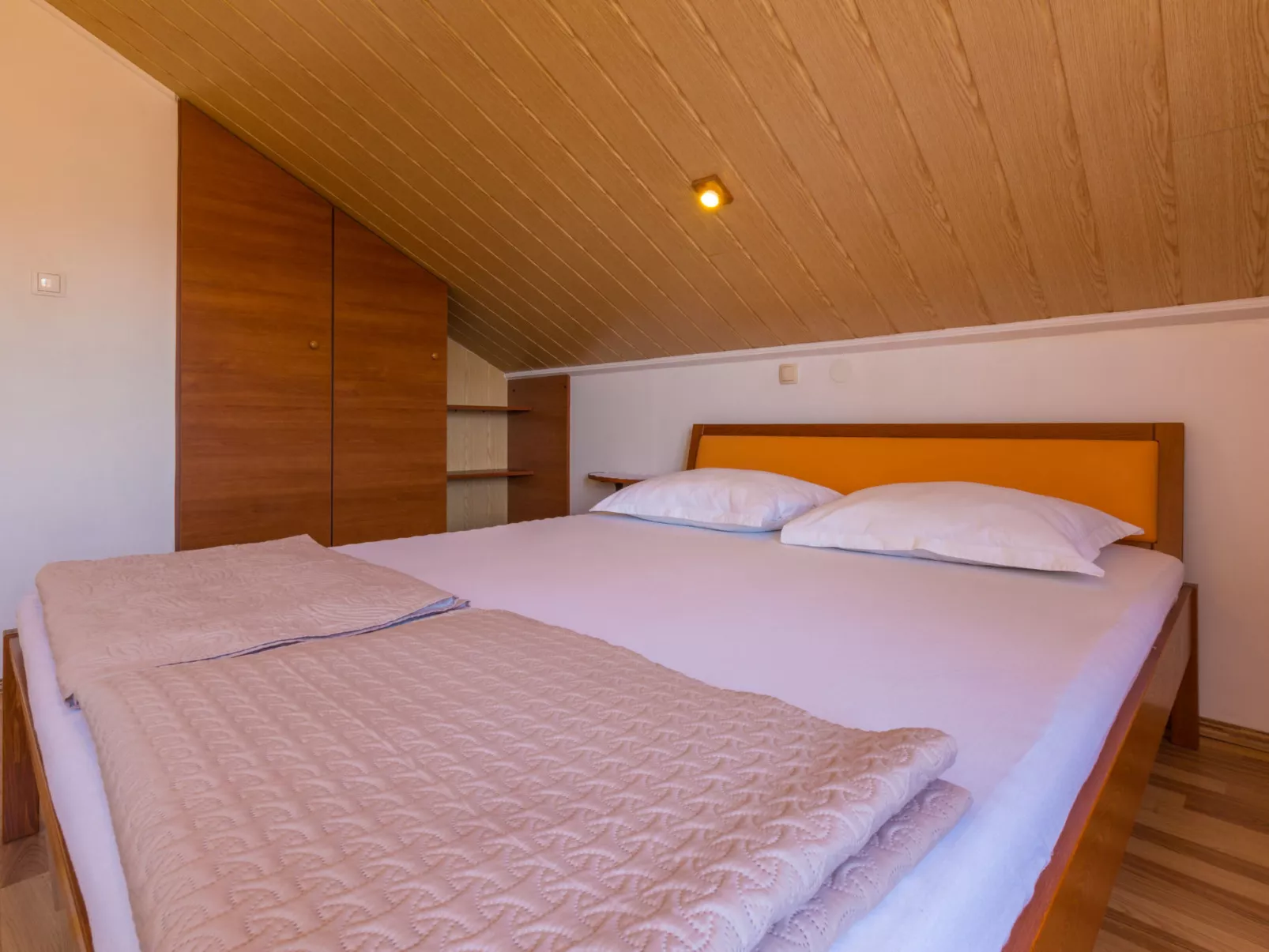 CLEMENTINA 1 / HR-05523-01