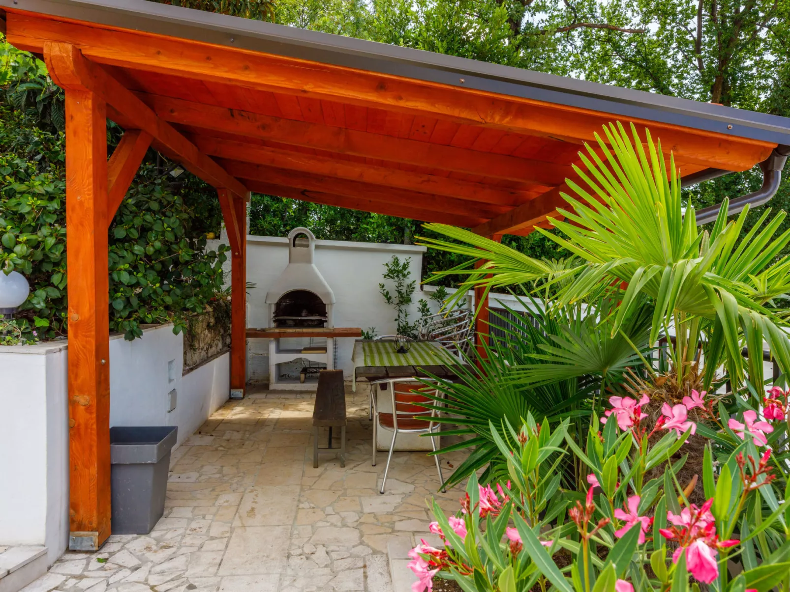 BUOVAC / HR-04307-01