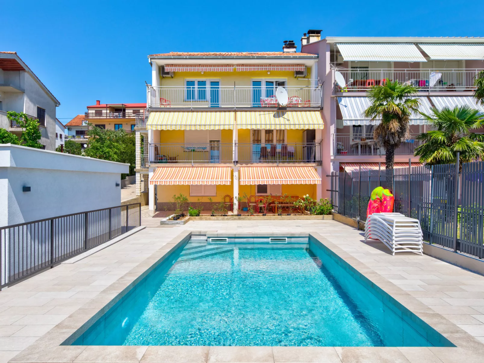 Sea View 2 / HR-08682-04